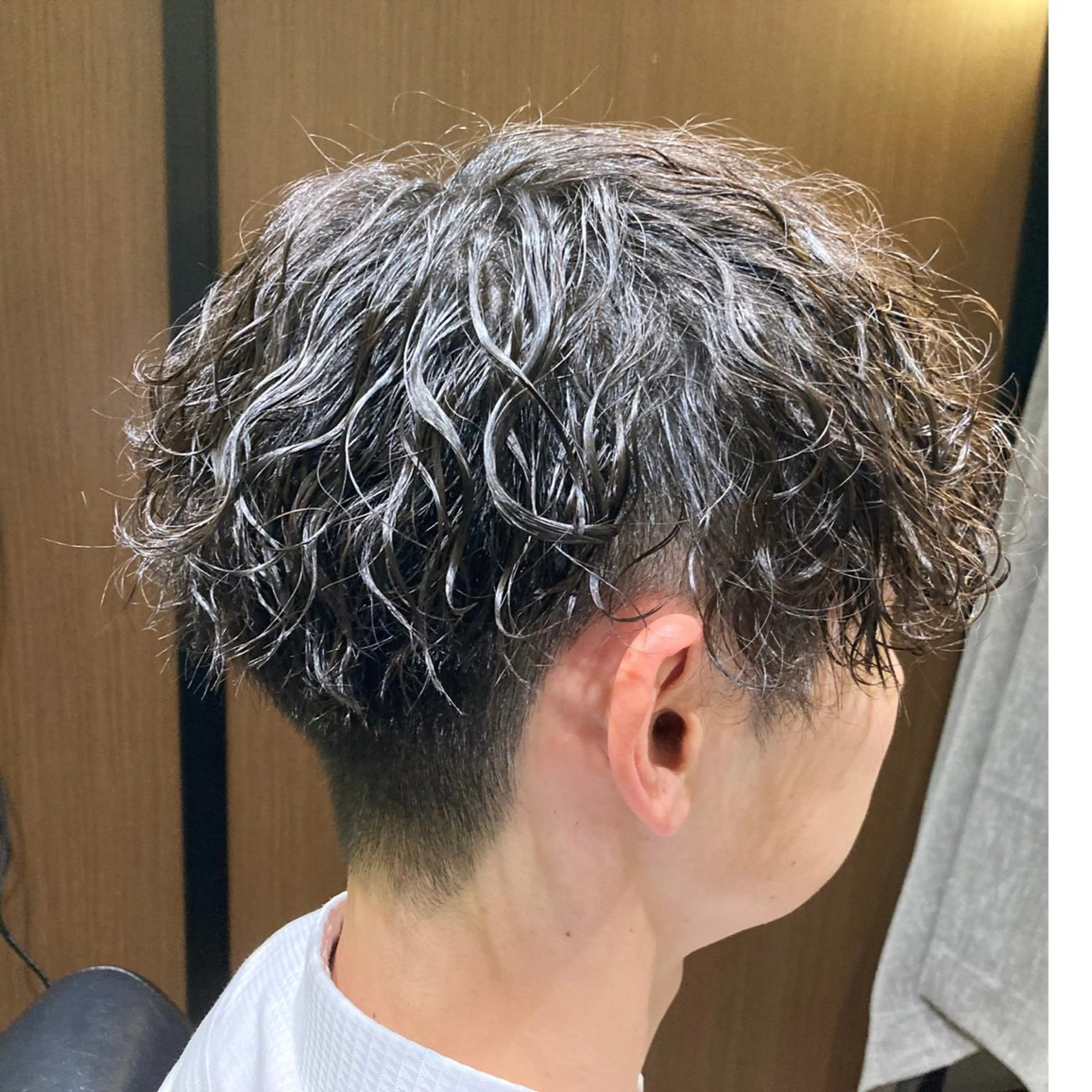 ショート パーマ メンズ マッシュ メンズパーマ 波巻きパーマ ショートヘア メンズ/ケアパーマ /hayashiのヘアスタイル