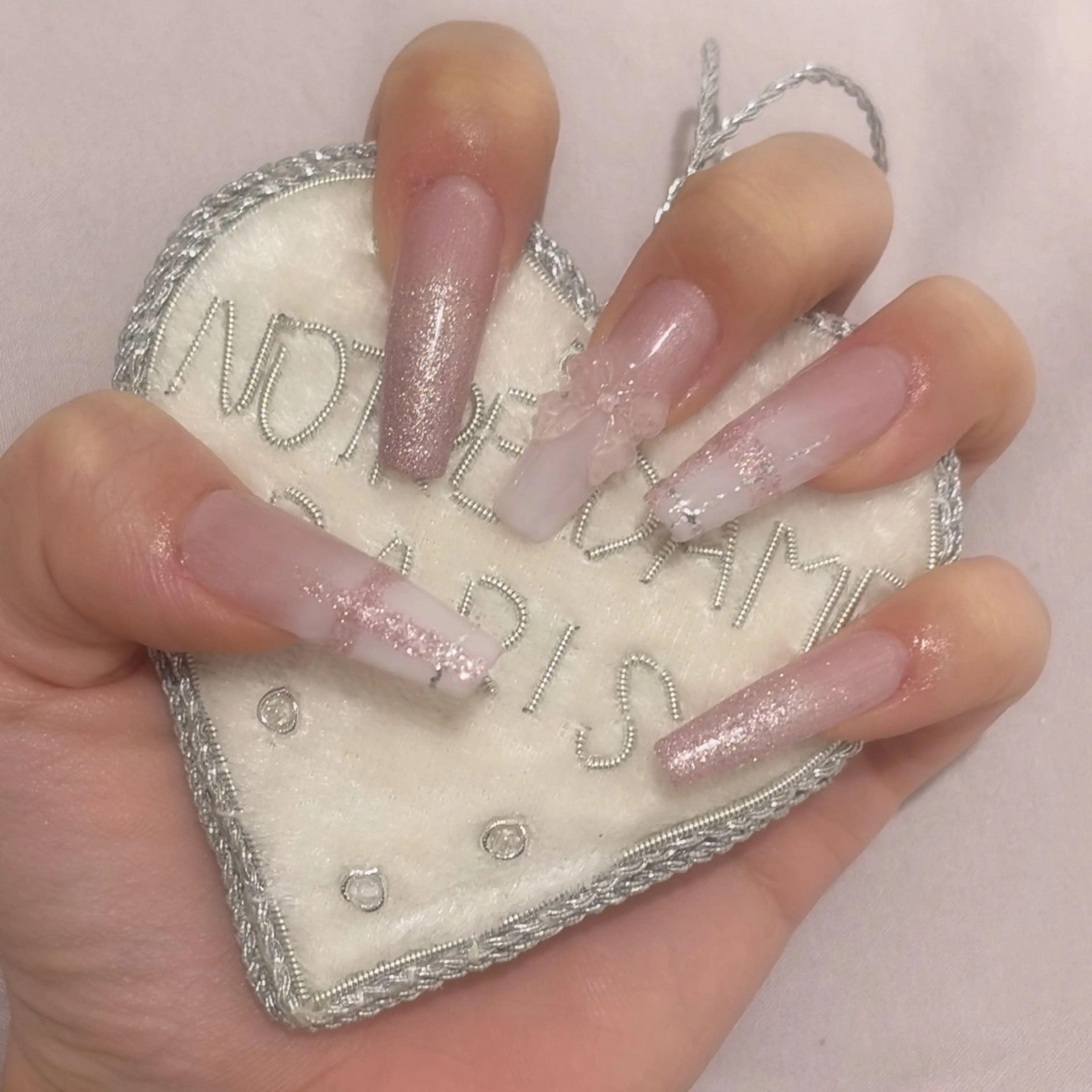 ネイル 中村 梨乃のネイルデザイン