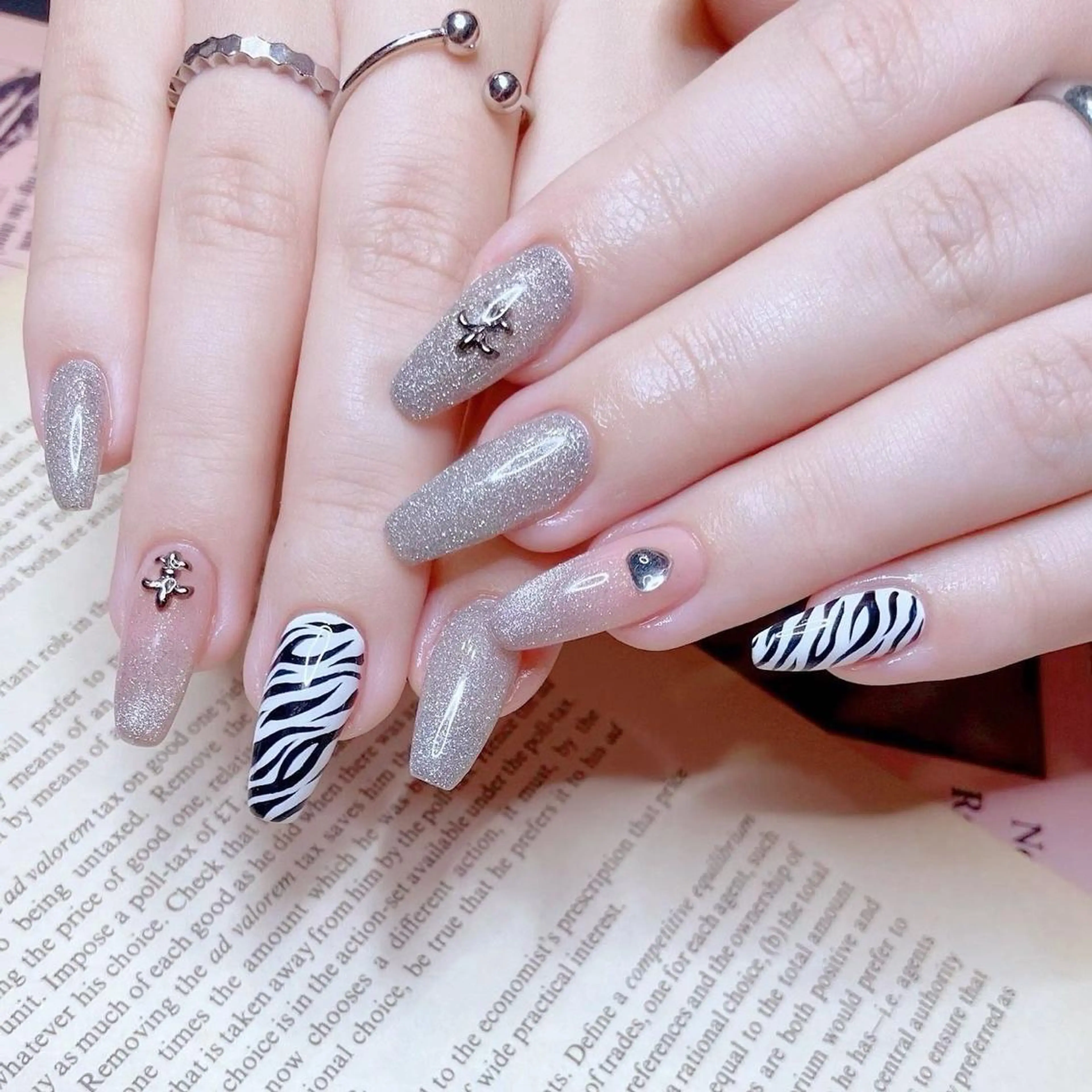 ネイル ハンドネイル NOI ROUGEのネイルデザイン