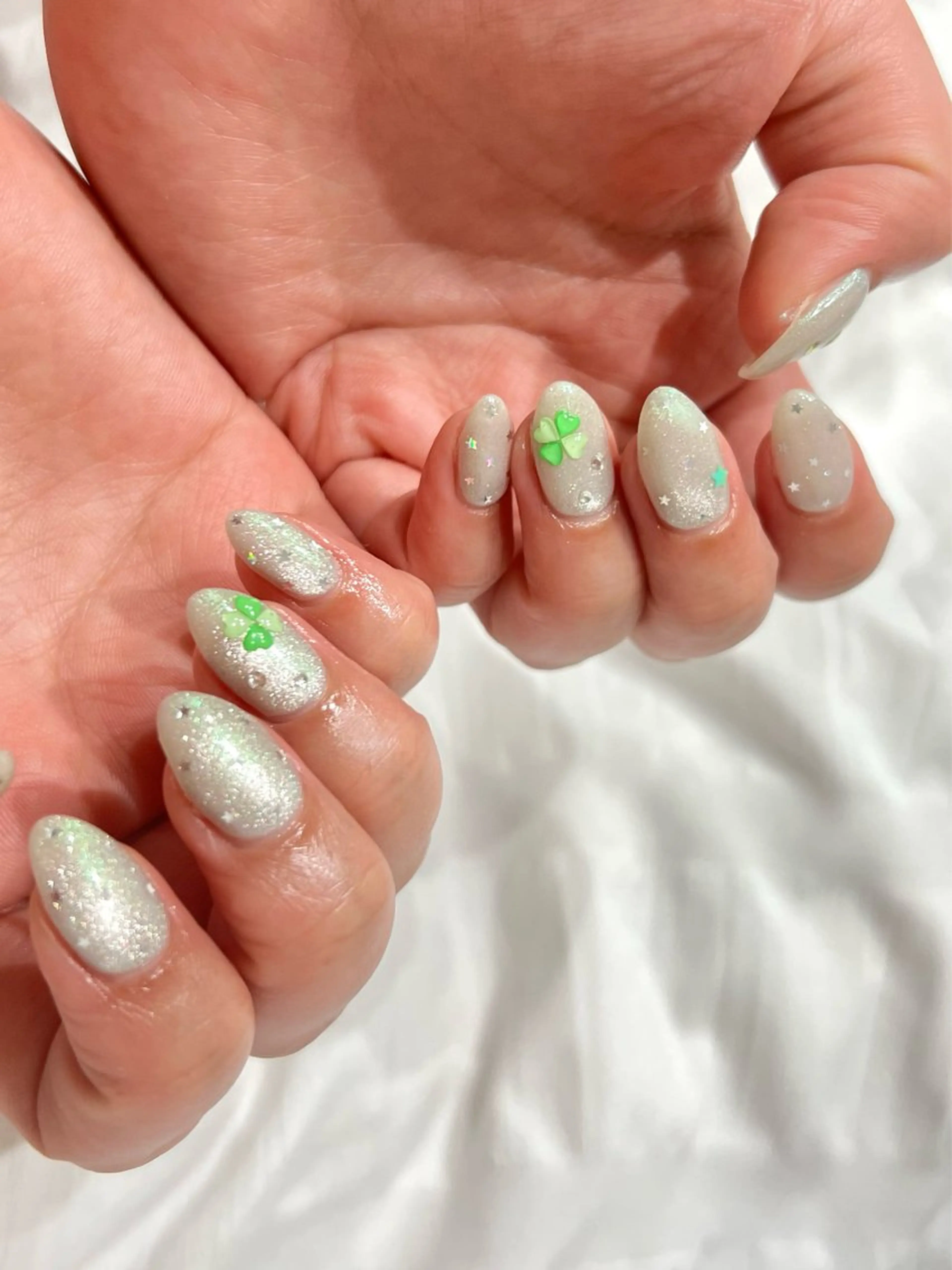 ネイル 韓国ネイル マグネットネイル ハンドネイル フットネイル GRANDEUR焼津 Nana🦖のネイルデザイン