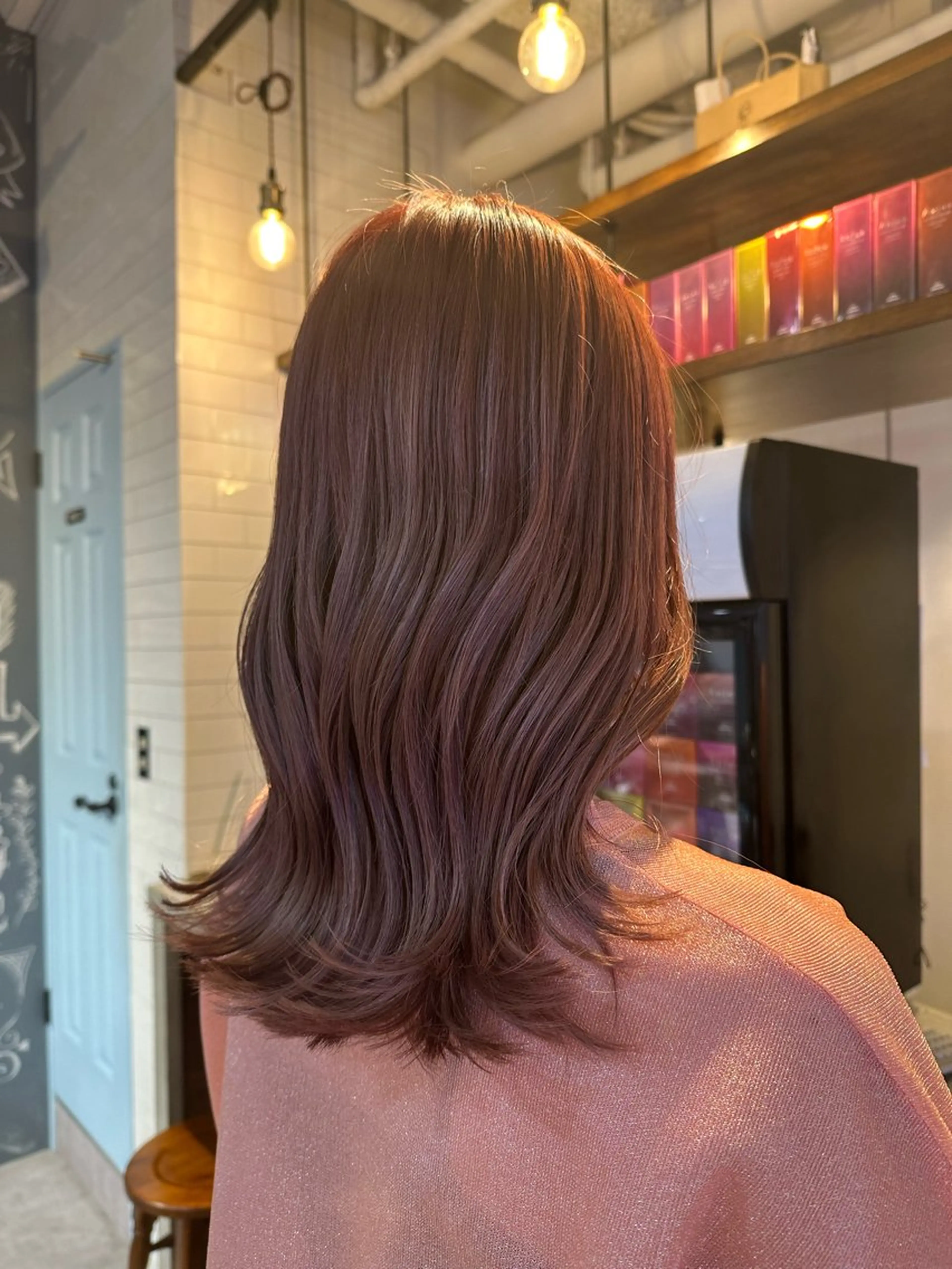 セミロング カラー ベージュカラー ブリーチ ピンクカラー ピンクベージュ 七井 香奈 (なないかな)のヘアスタイル