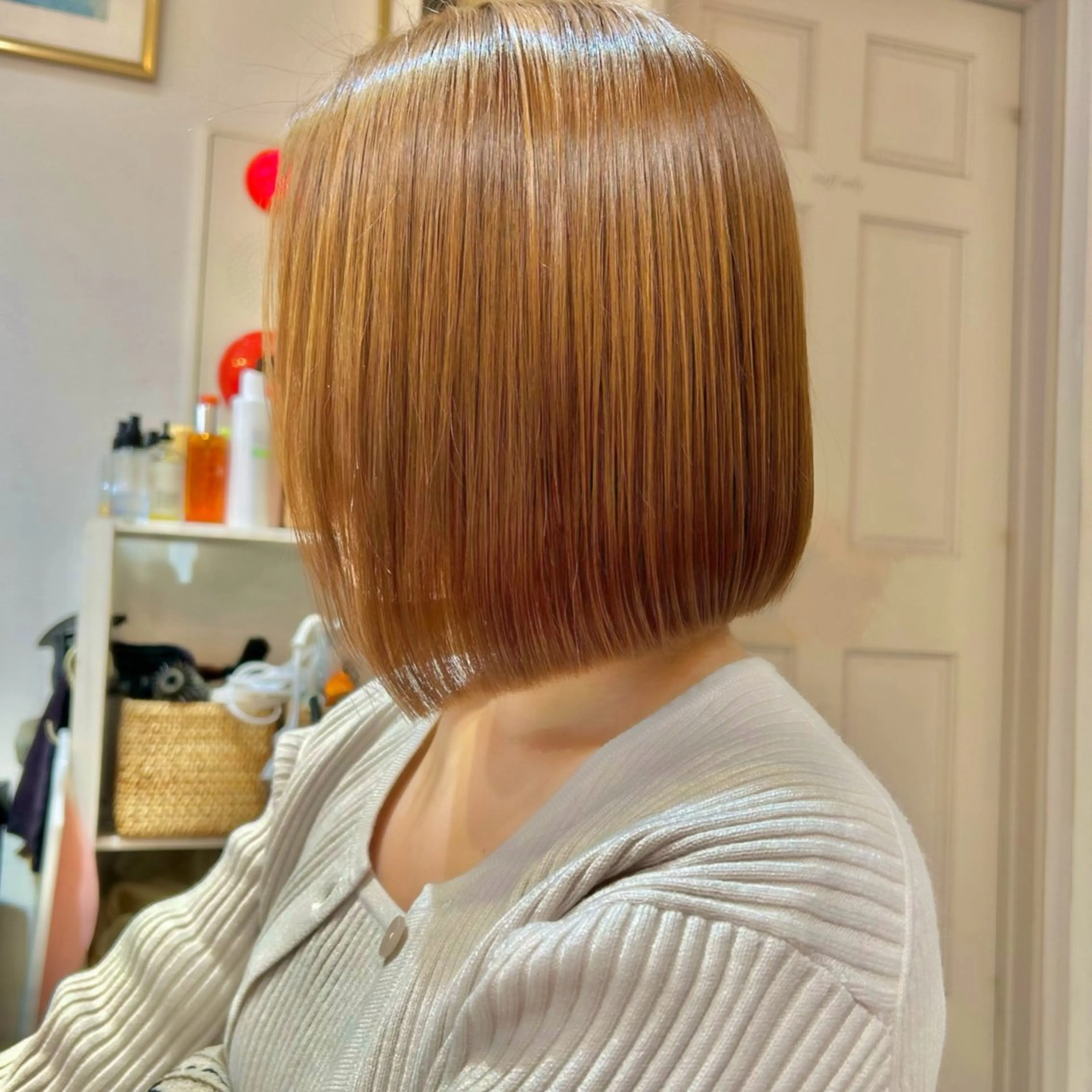 ミディアム カラー ヘアアレンジ 切りっぱなしボブ ボブ 縮毛矯正 髪質改善【縮毛矯正】 北千住 田邉 澪のヘアスタイル