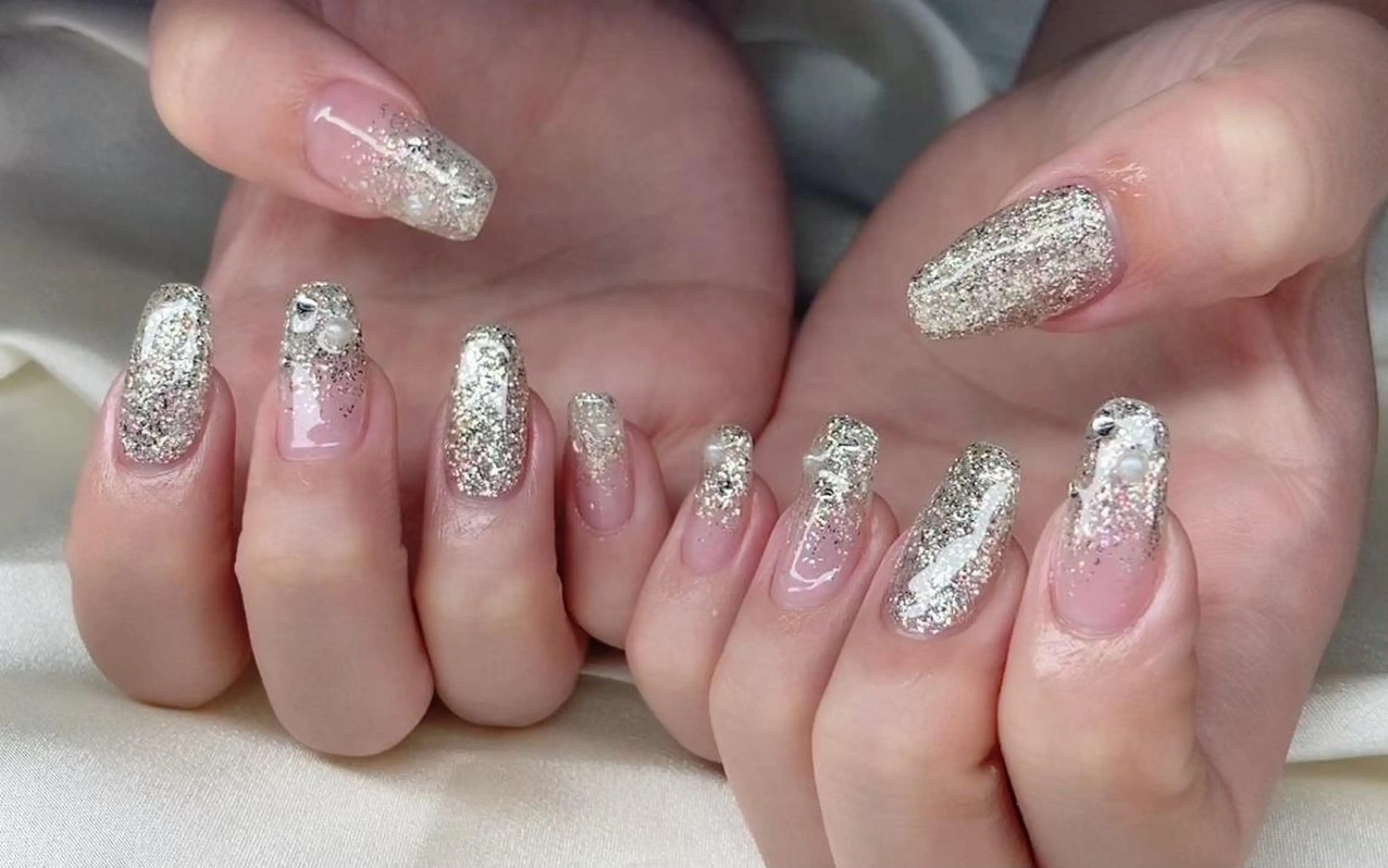 ネイル マツエク・マツパ アイブロウ 韓国風マツエク パリジェンヌラッシュリフト まつげパーマ ワンホンマツエク 長さ出し ハンドネイル Nail&eye Belire 新宿のネイルデザイン