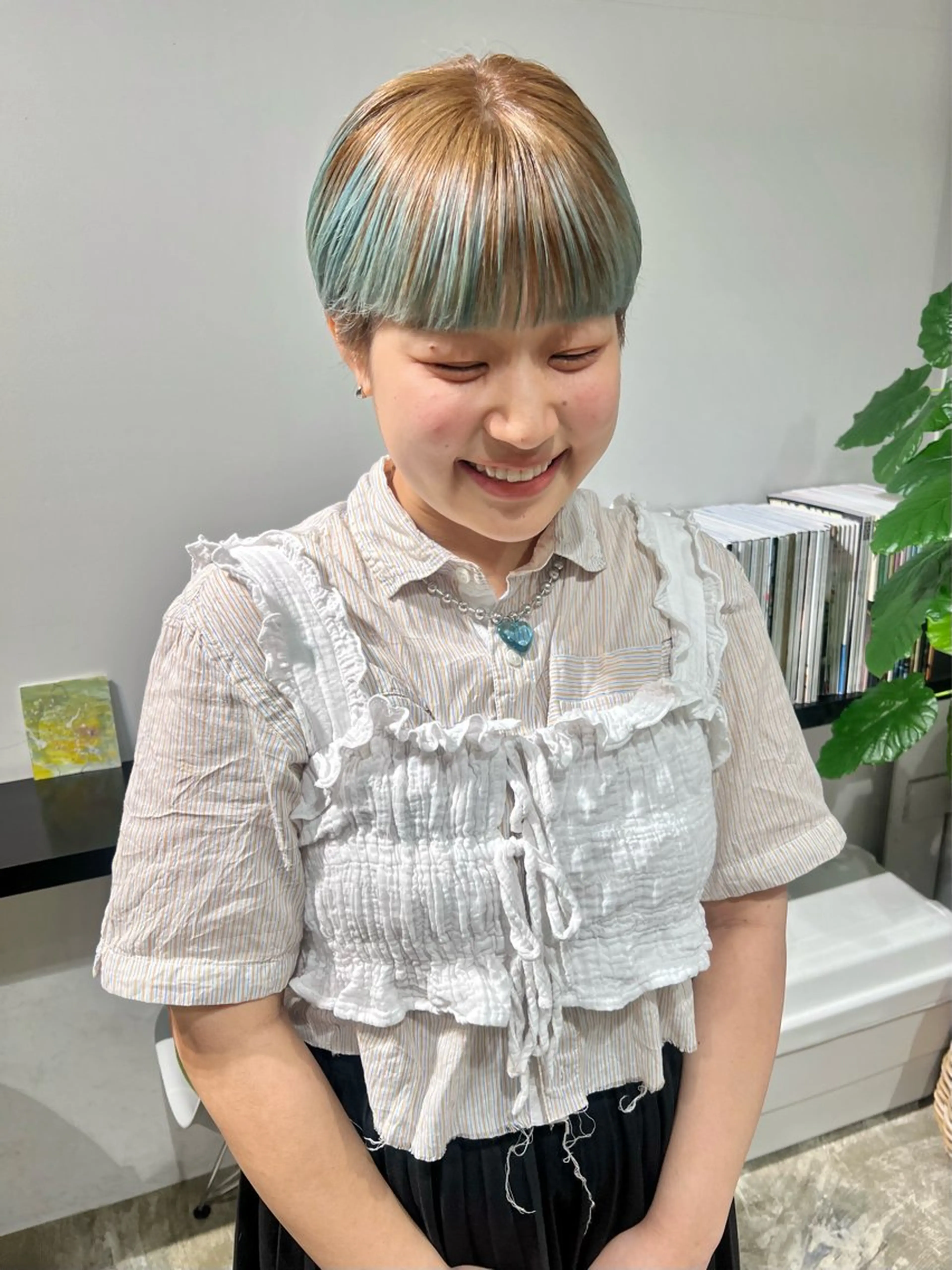 ショート カット 石井 菜々のヘアスタイル