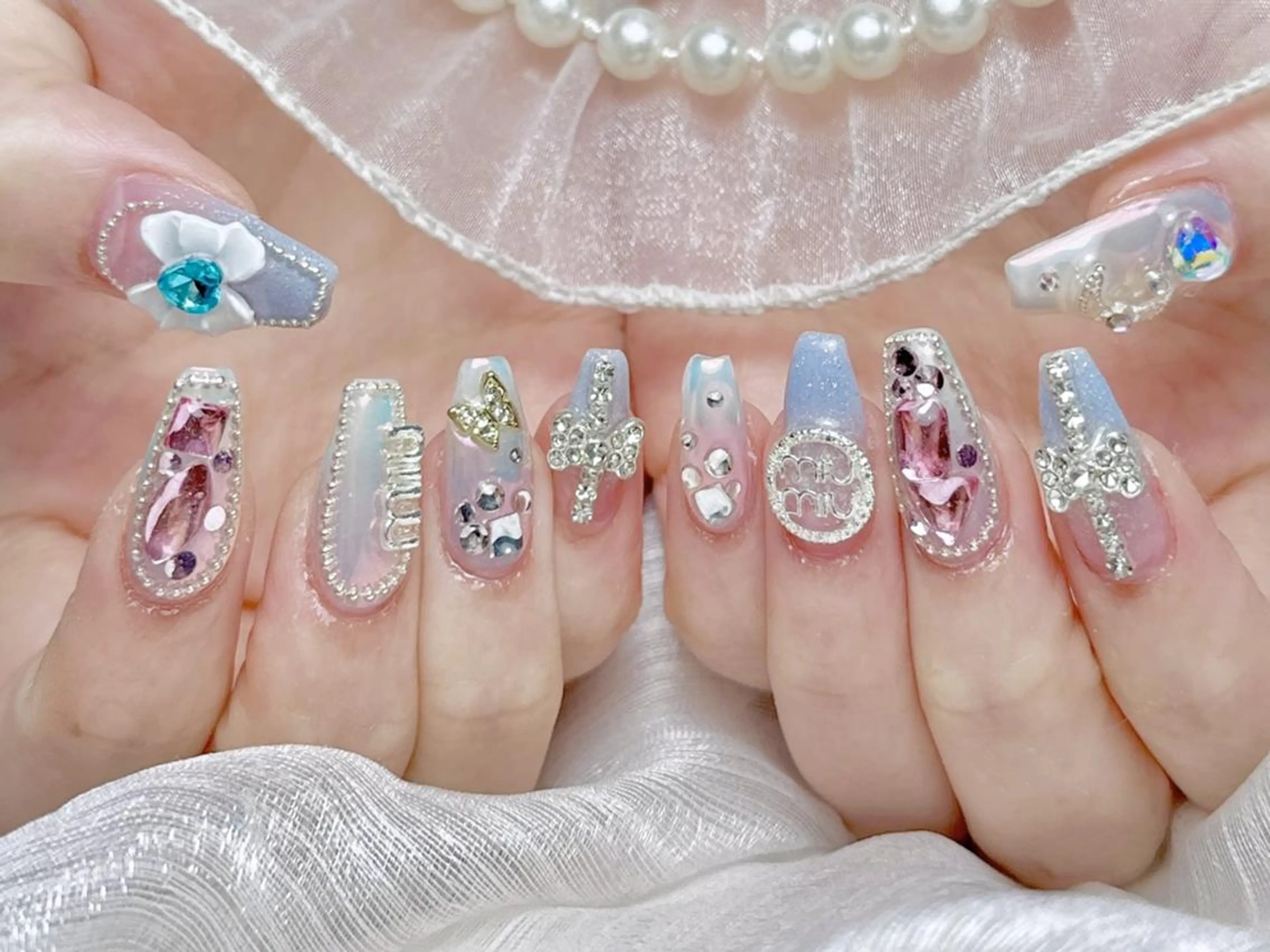 ネイル Aurum nailのネイルデザイン