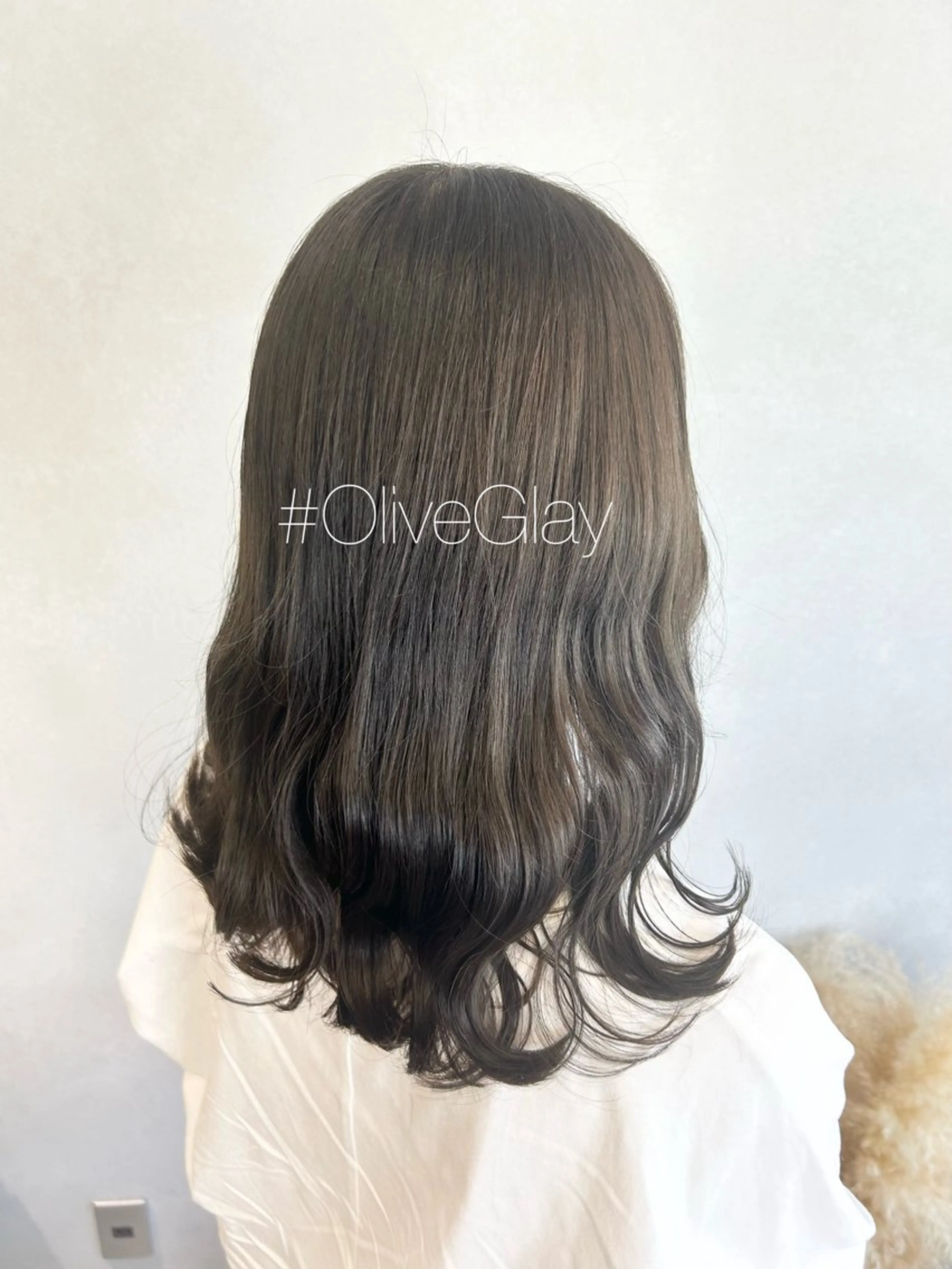 セミロング カラー オリーブグレー カット ヘアカラー 暖色･似合わせカラー (廣石沙英🎀)のヘアスタイル