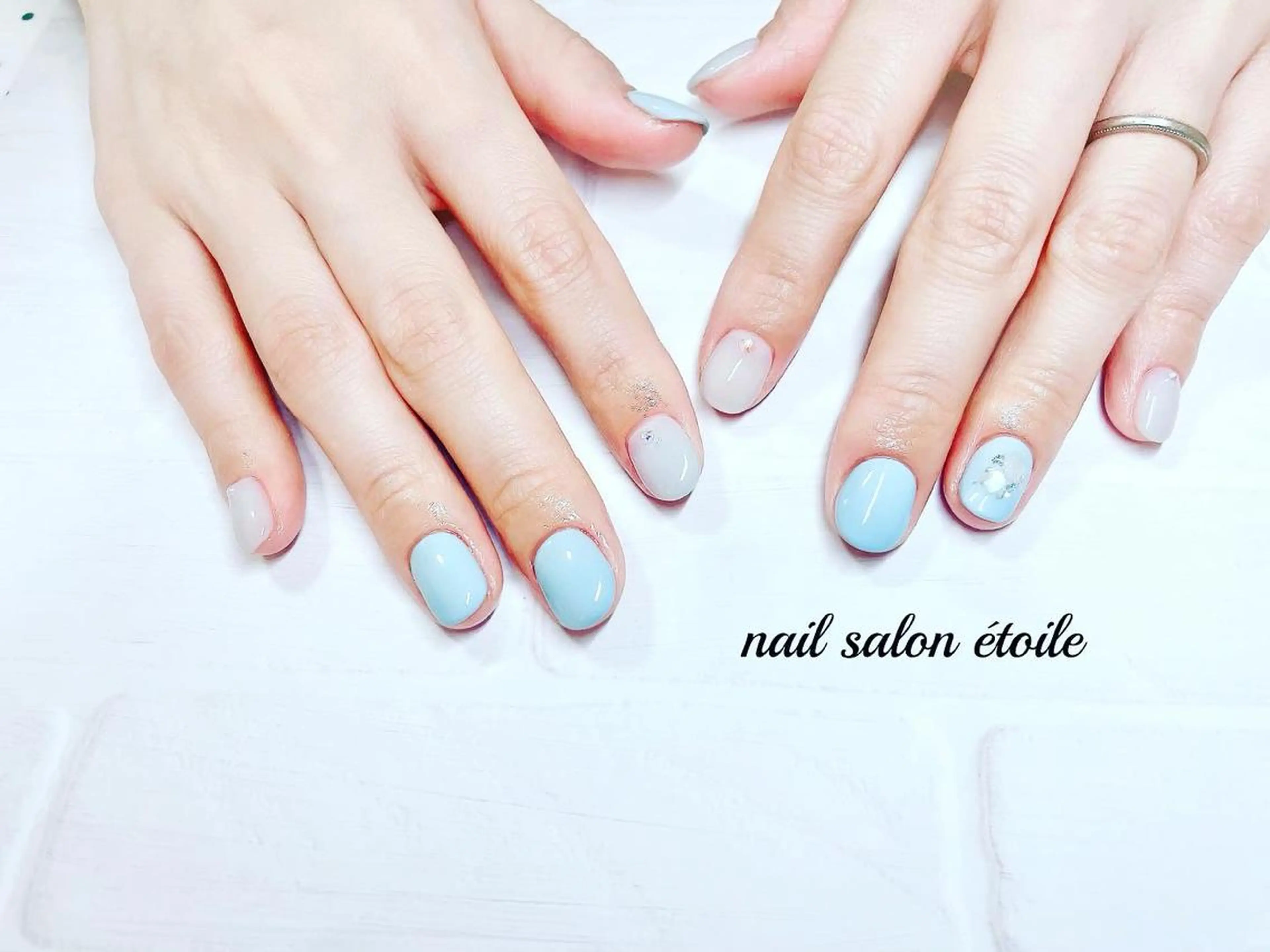 ネイル ブルー ジェルネイル 水色 ショートネイル シンプルネイル ハンドネイル nail salon étoileのネイルデザイン