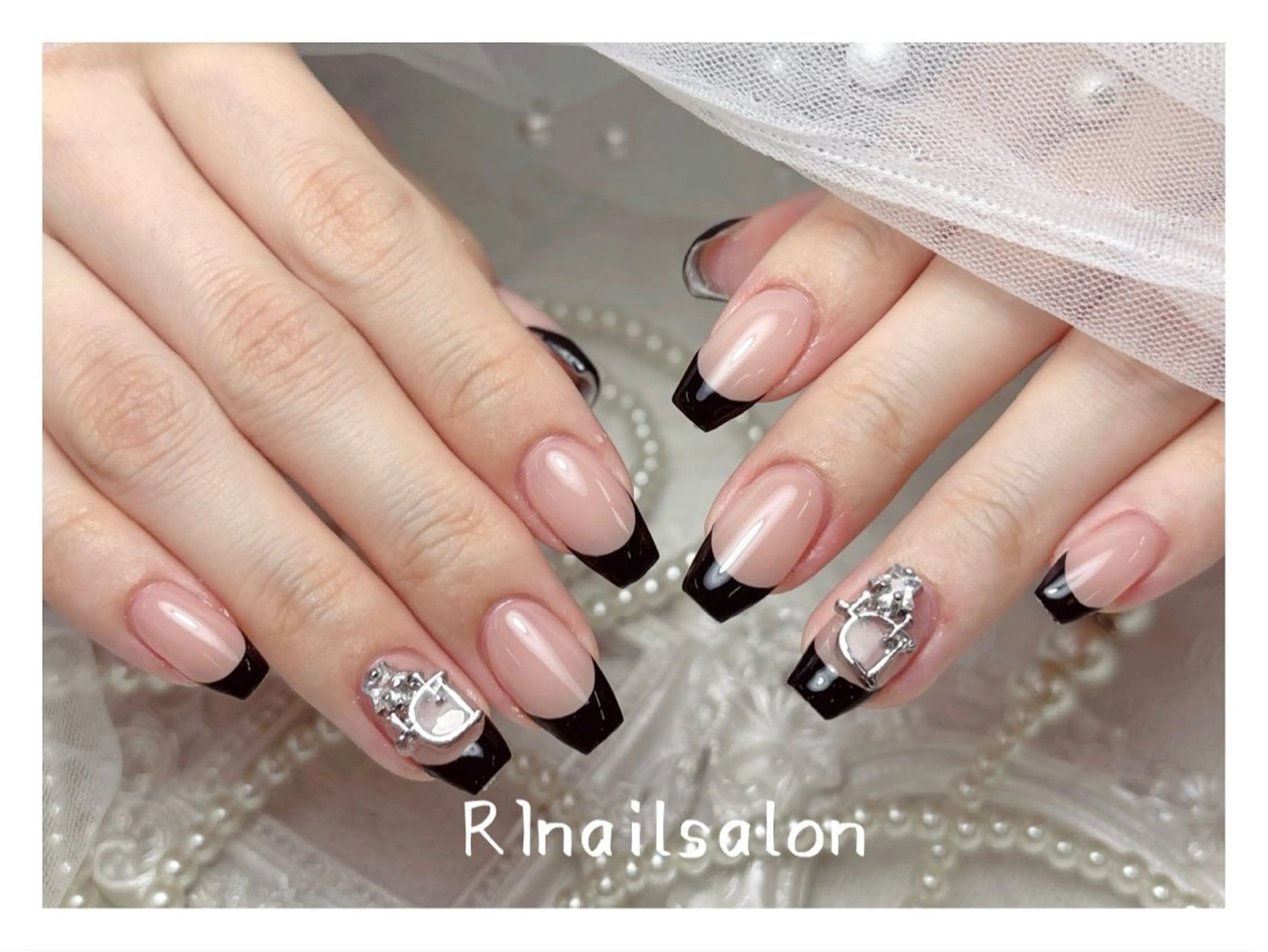 ネイル ジェルネイル 韓国ネイル マグネットネイル 持ち込み ワンカラーネイル ハンドネイル ハンドケア R1🎀Nail💕 池袋東口店のネイルデザイン