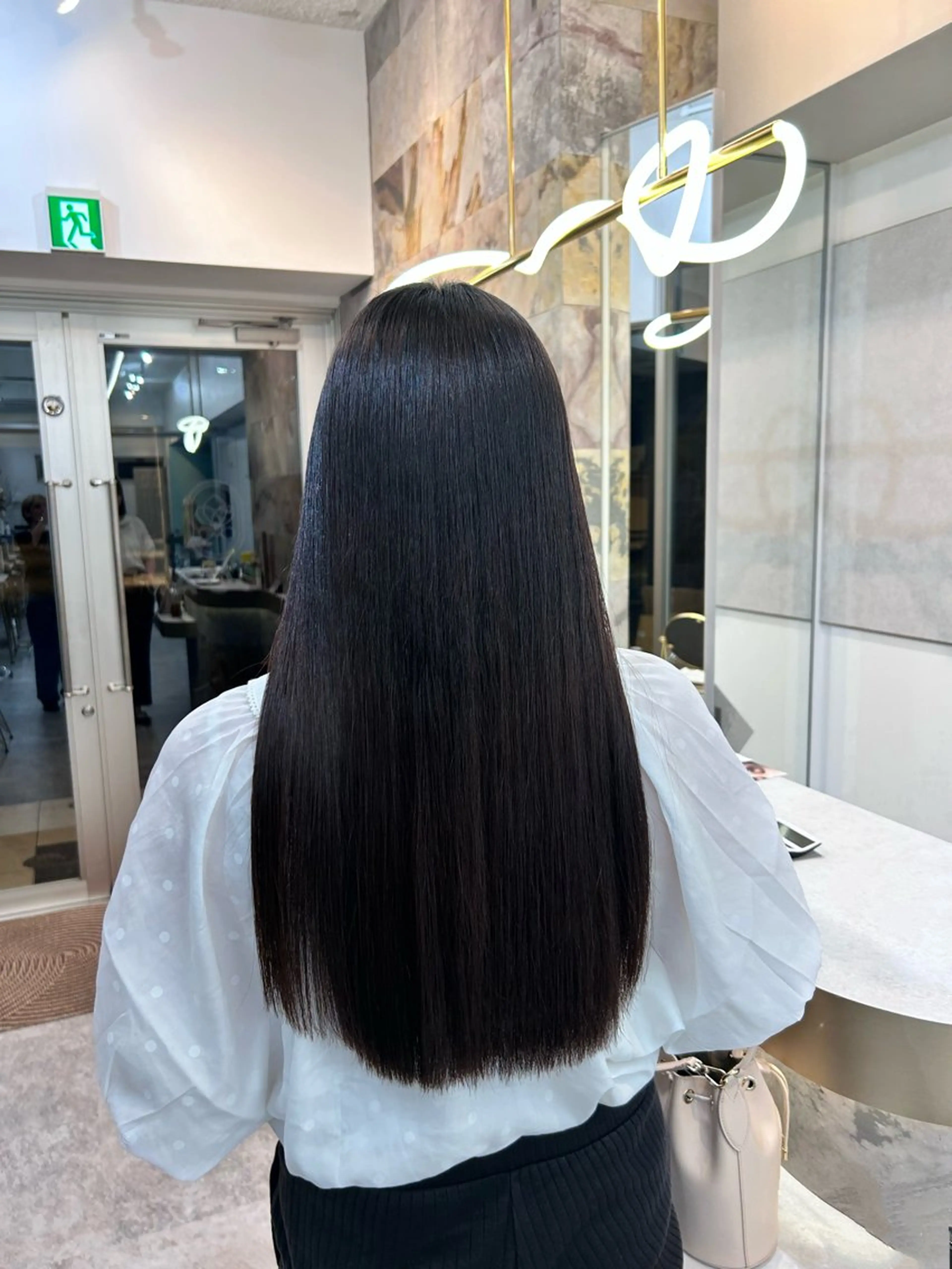 ロング 縮毛矯正 LOA Ririのヘアスタイル