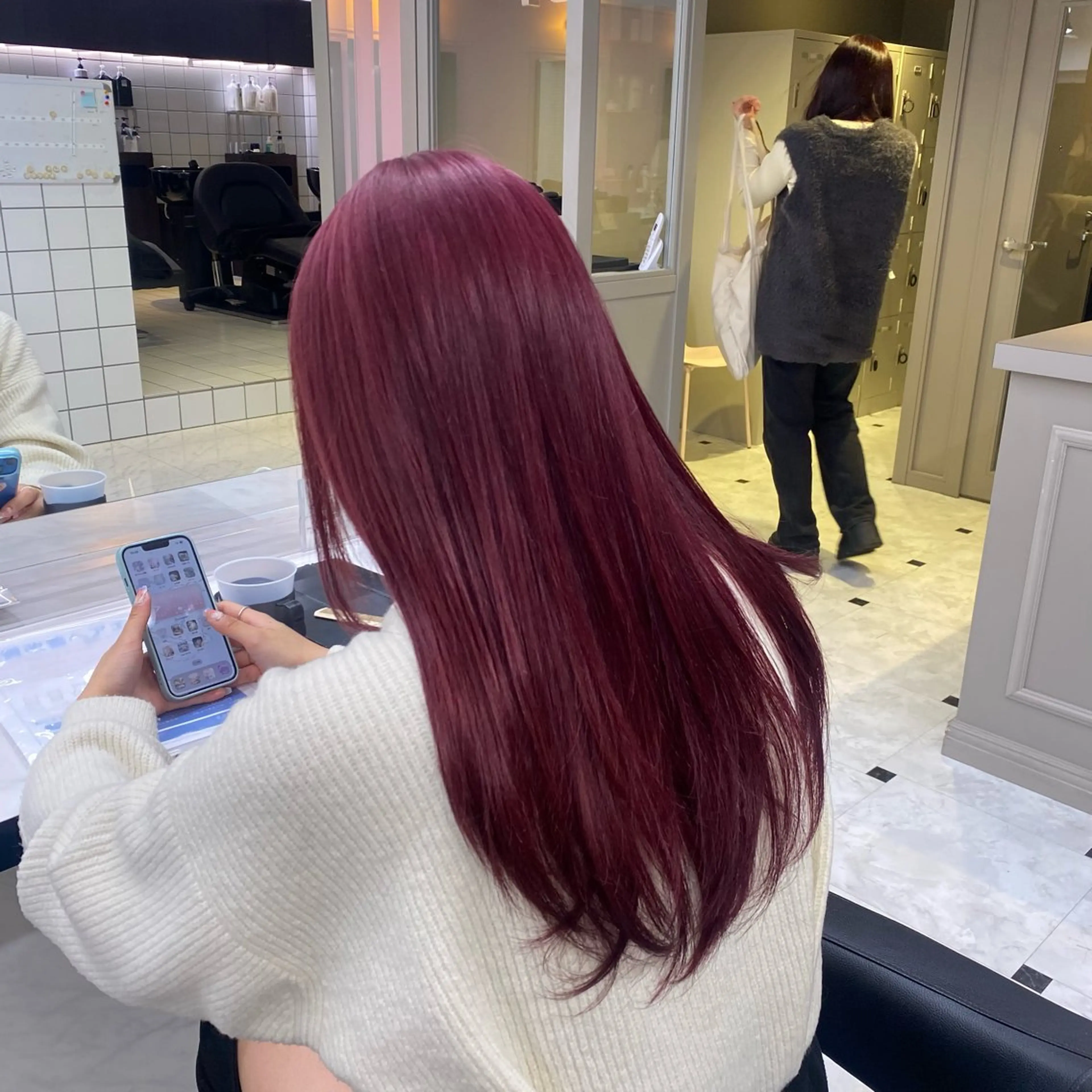 ロング カラー ヘアカラー トリートメント ヘッドスパ ヘアセット 透明感ベージュカラー 🪞上野🪞AIのヘアスタイル