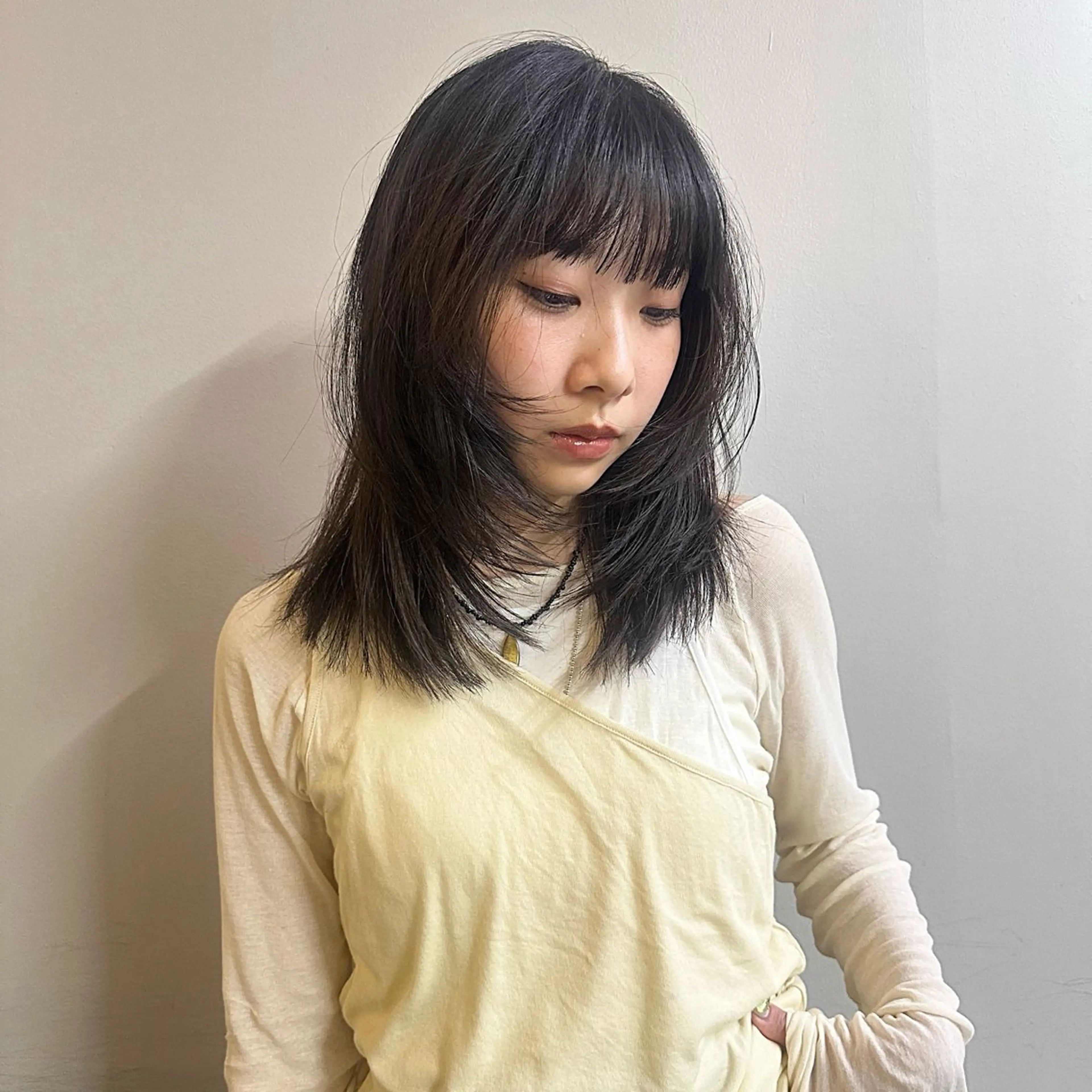 セミロング ハッシュカット🎀 レイヤーカットのヘアスタイル