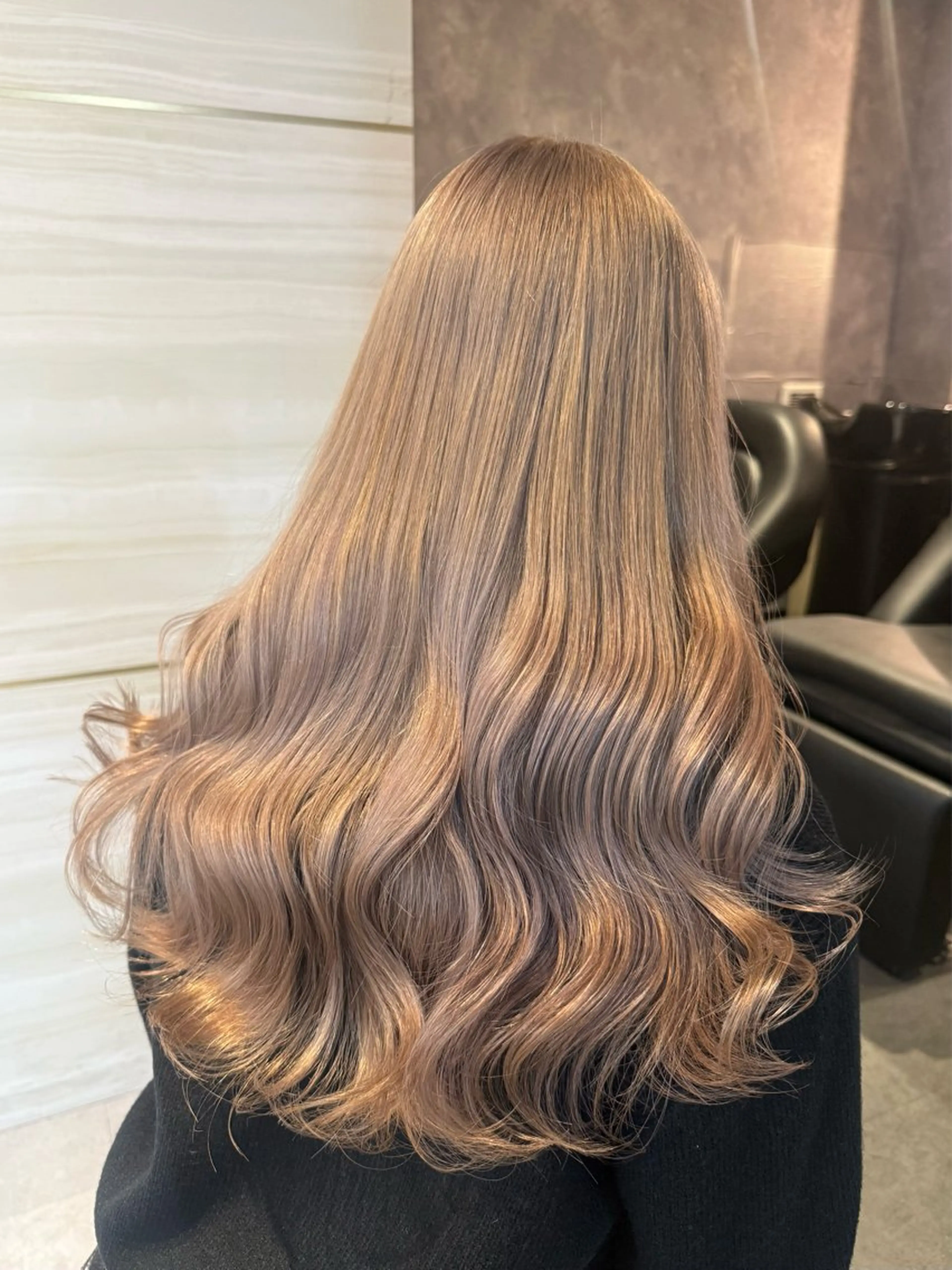 ロング カラー ヘアアレンジ ヘアカラー トリートメント 🌱巴結生🌿大宮 ☁️ミルクティーのヘアスタイル