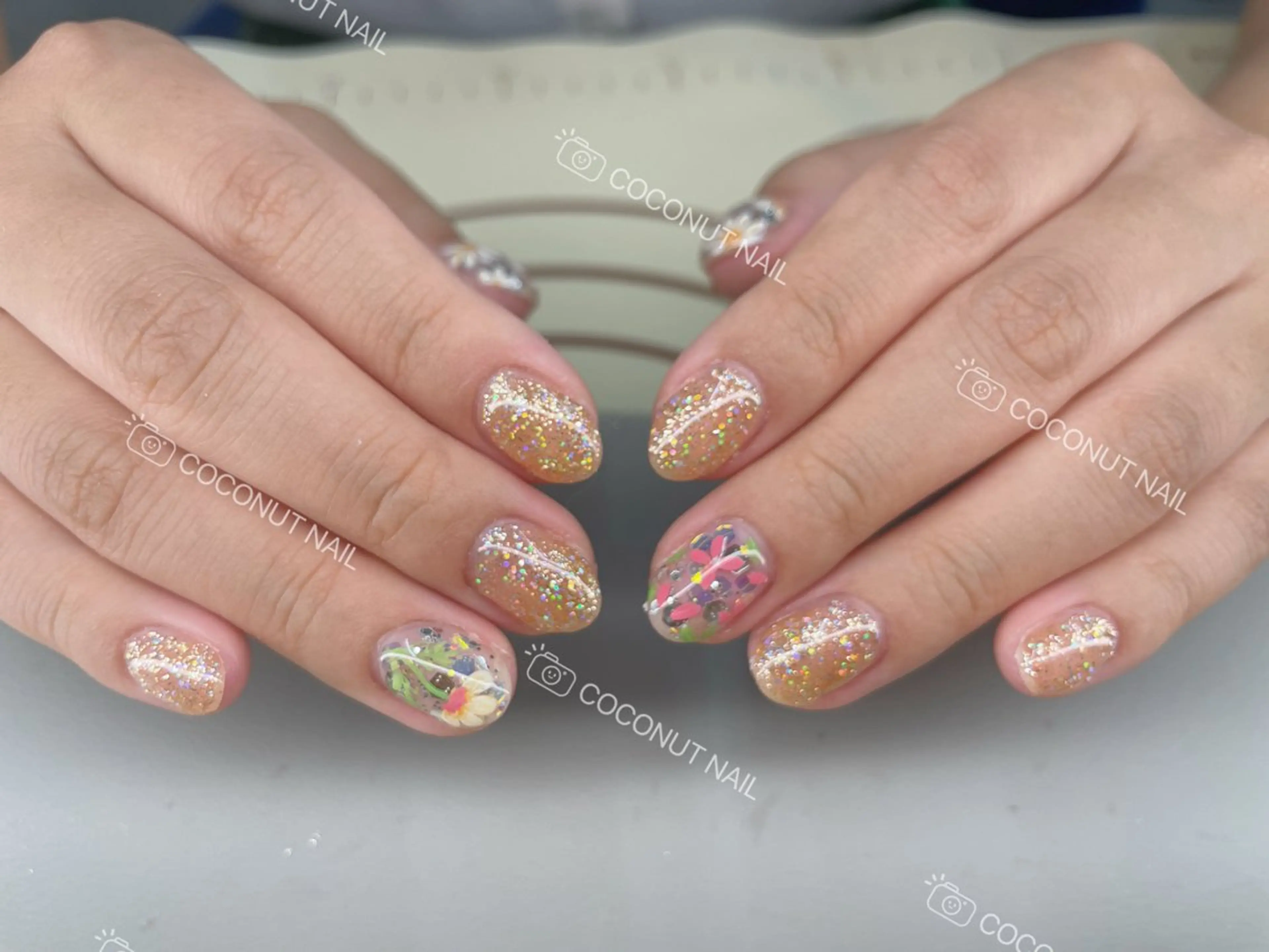 ネイル ハンドネイル 神田 ココナッツのネイルデザイン