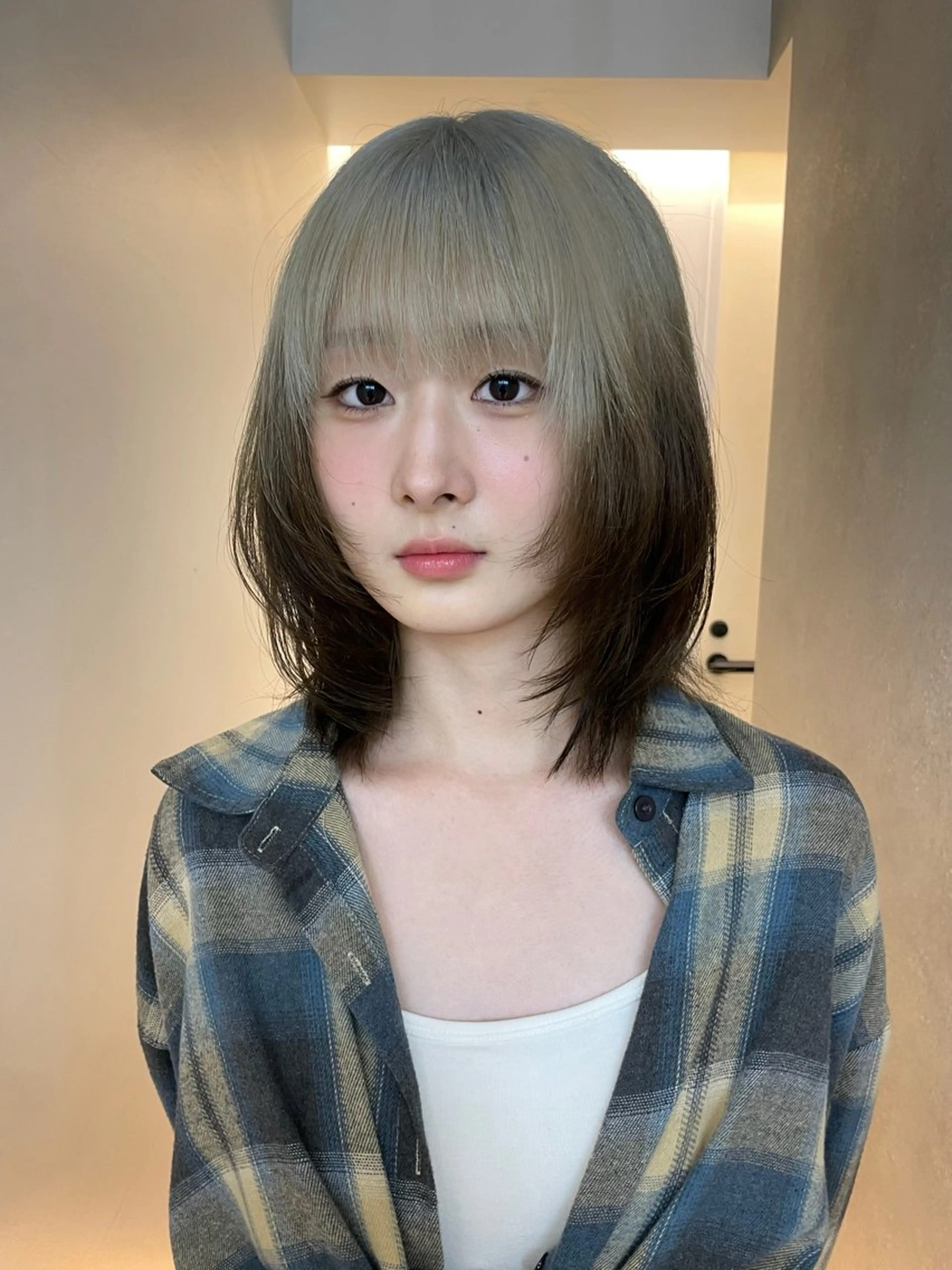 カラー 柔らかベージュ系/ ハッシュカット/セナのヘアスタイル