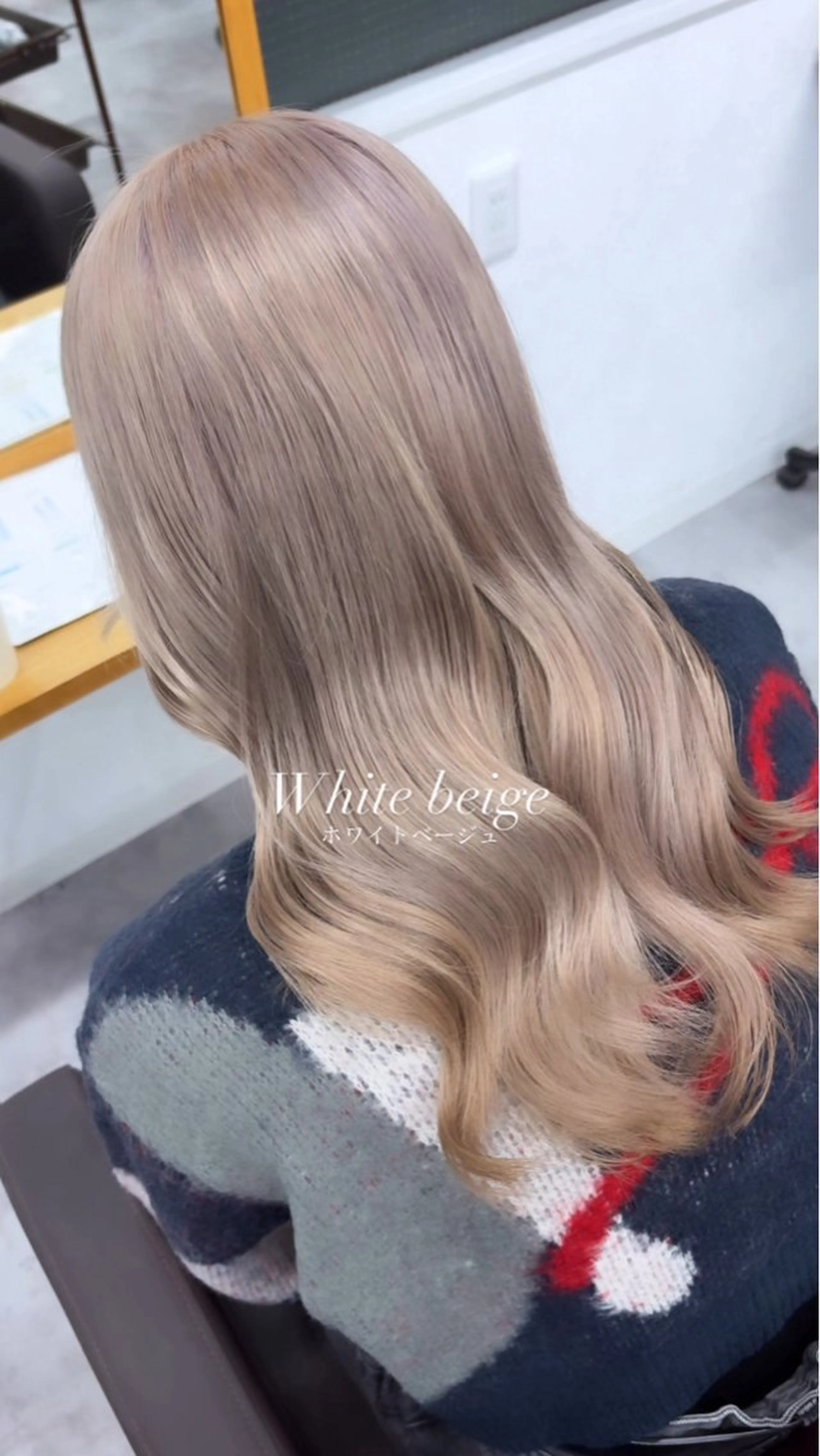 ミディアム カラー ベージュカラー ブリーチ ホワイトベージュ TORA【Li's /東大阪布施美容室】のヘアスタイル