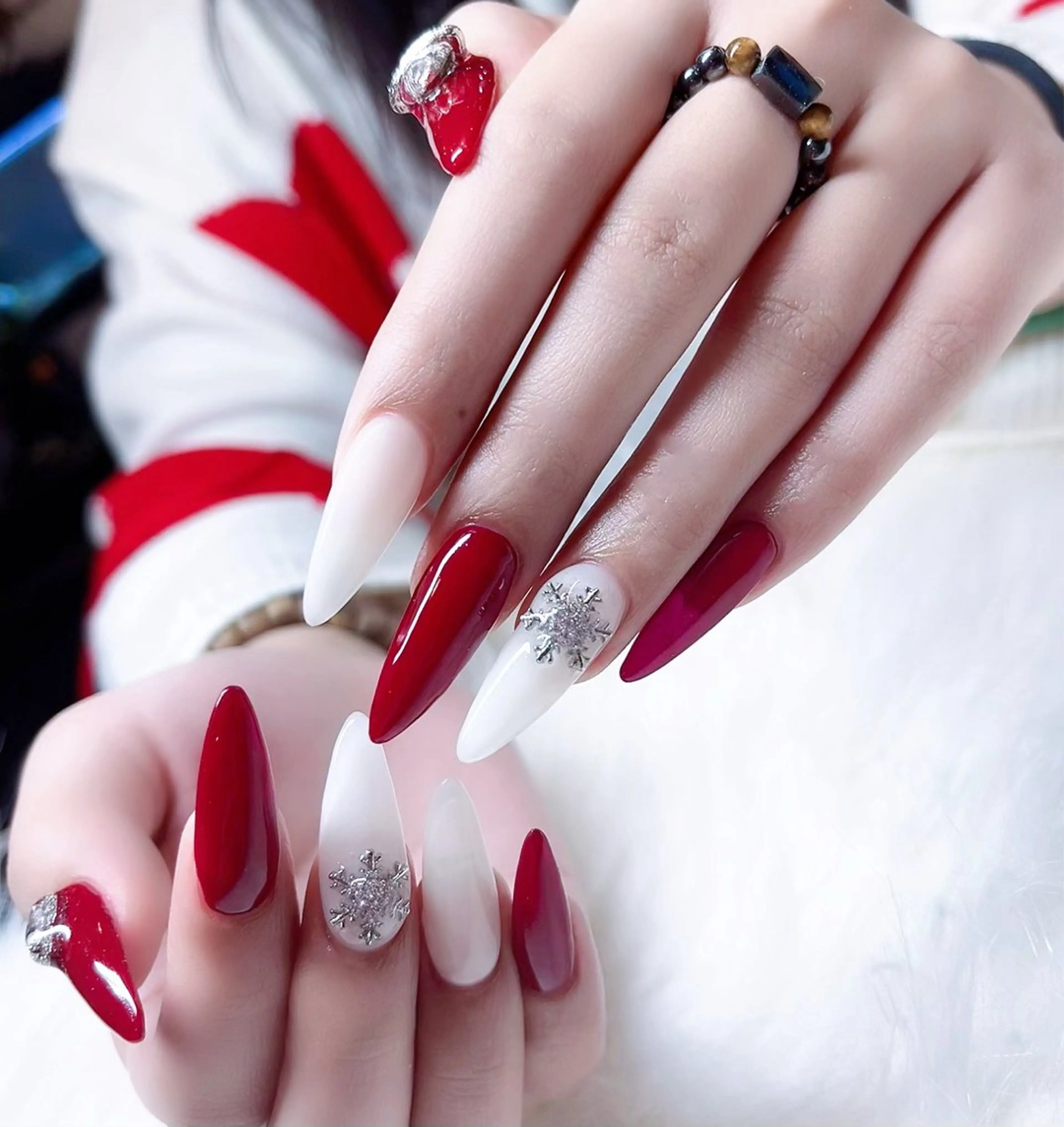 ネイル ハンドネイル MoonNail ユリ🌸のネイルデザイン