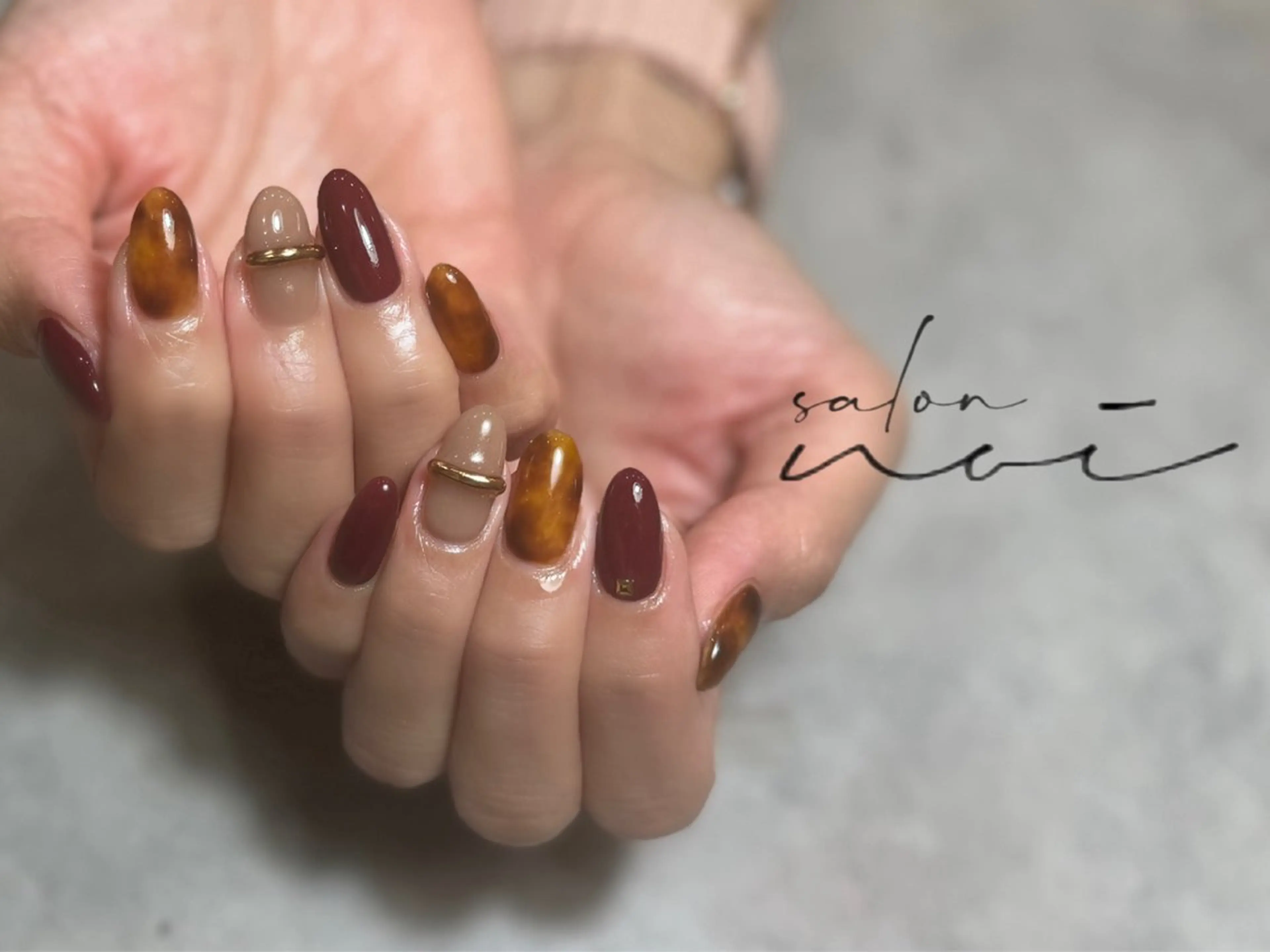 ネイル べっ甲ネイル ハンドネイル salon noiのネイルデザイン
