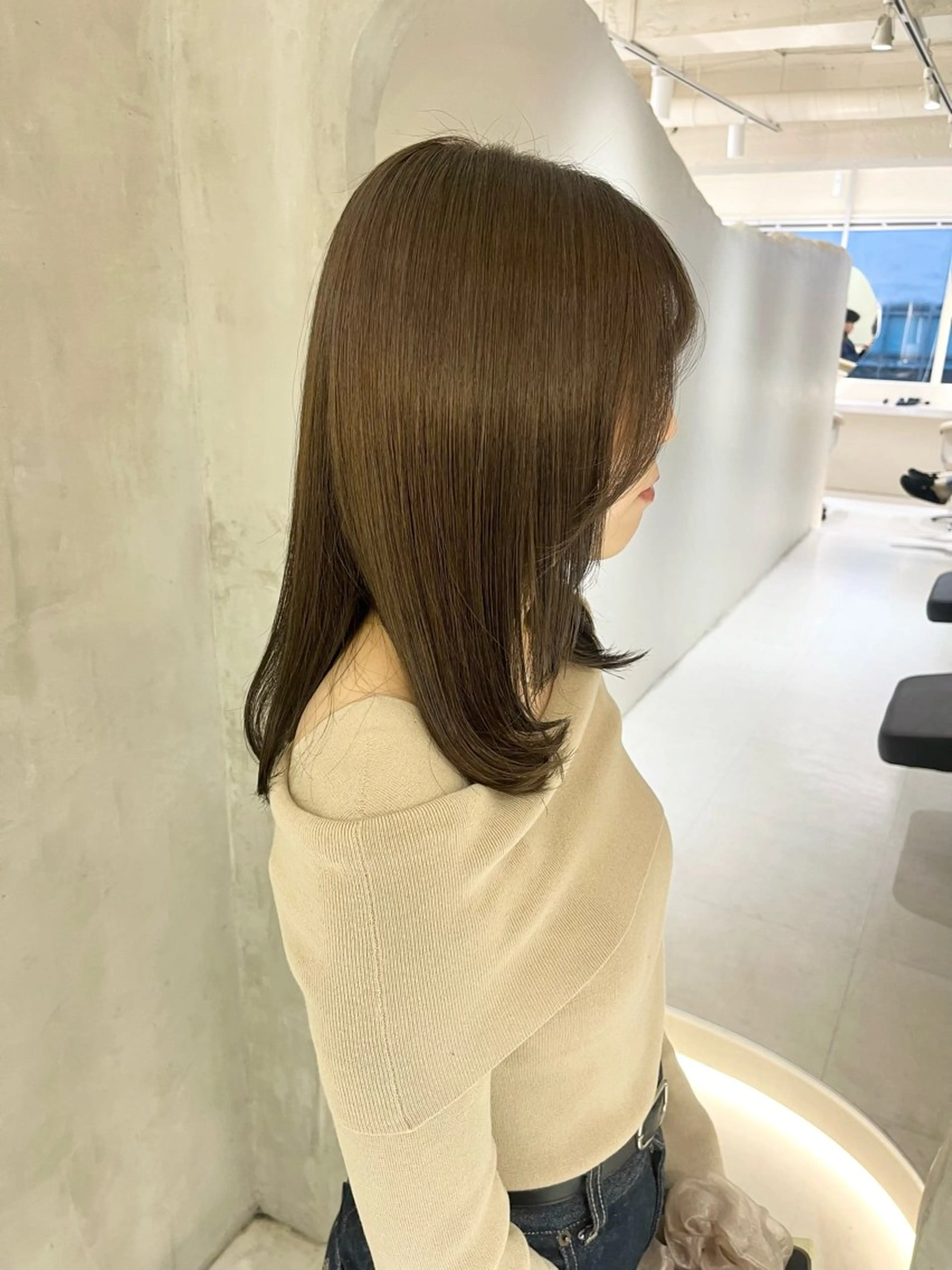 ミディアム カラー ヘアカラー 切りっぱなしボブ/ 艶カラー/綾莉のヘアスタイル