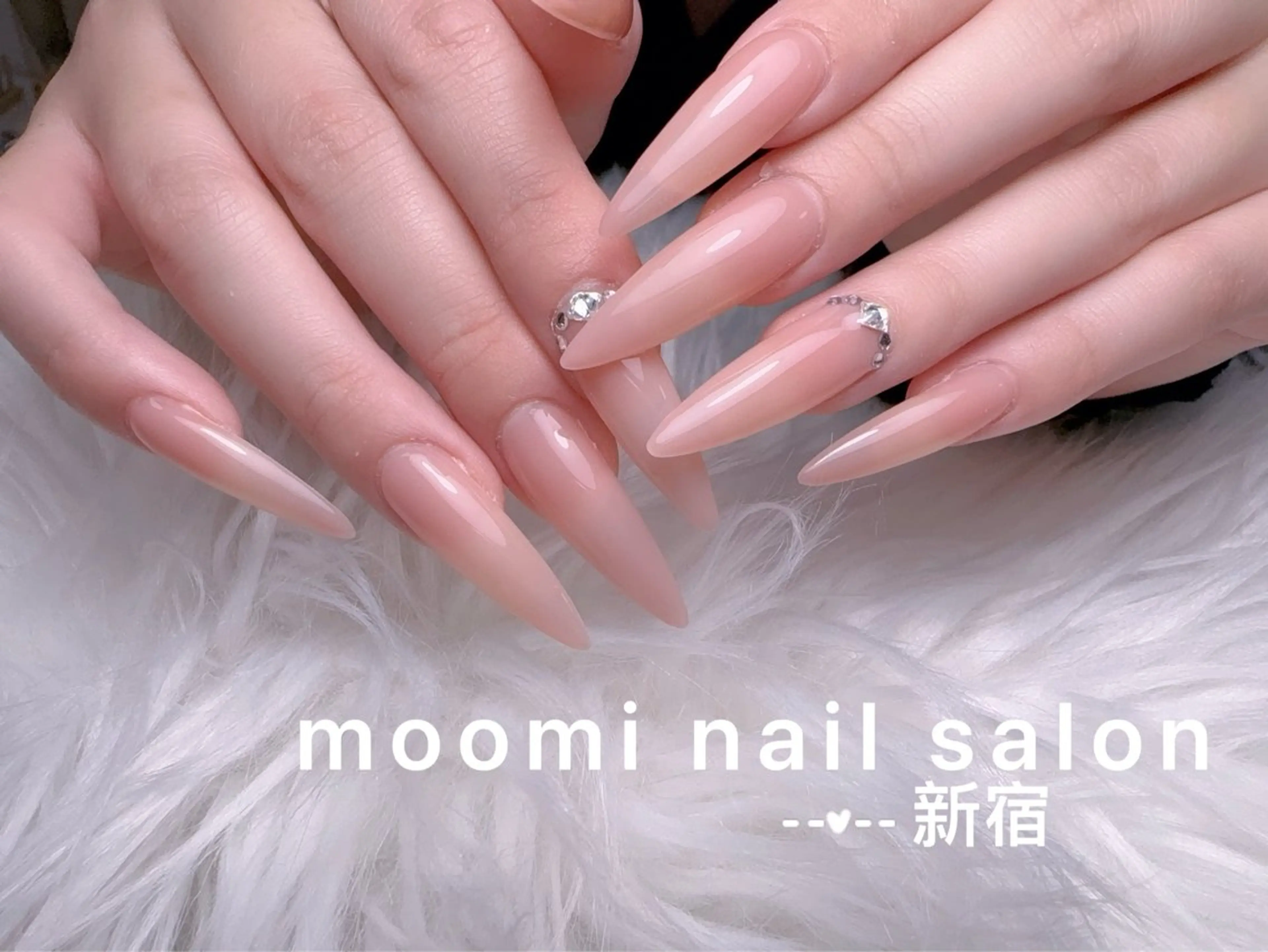 ネイル チークネイル フレンチネイル ジェルネイル グラデーション ハート ハンドネイル moomi nail スカルプ専門のネイルデザイン