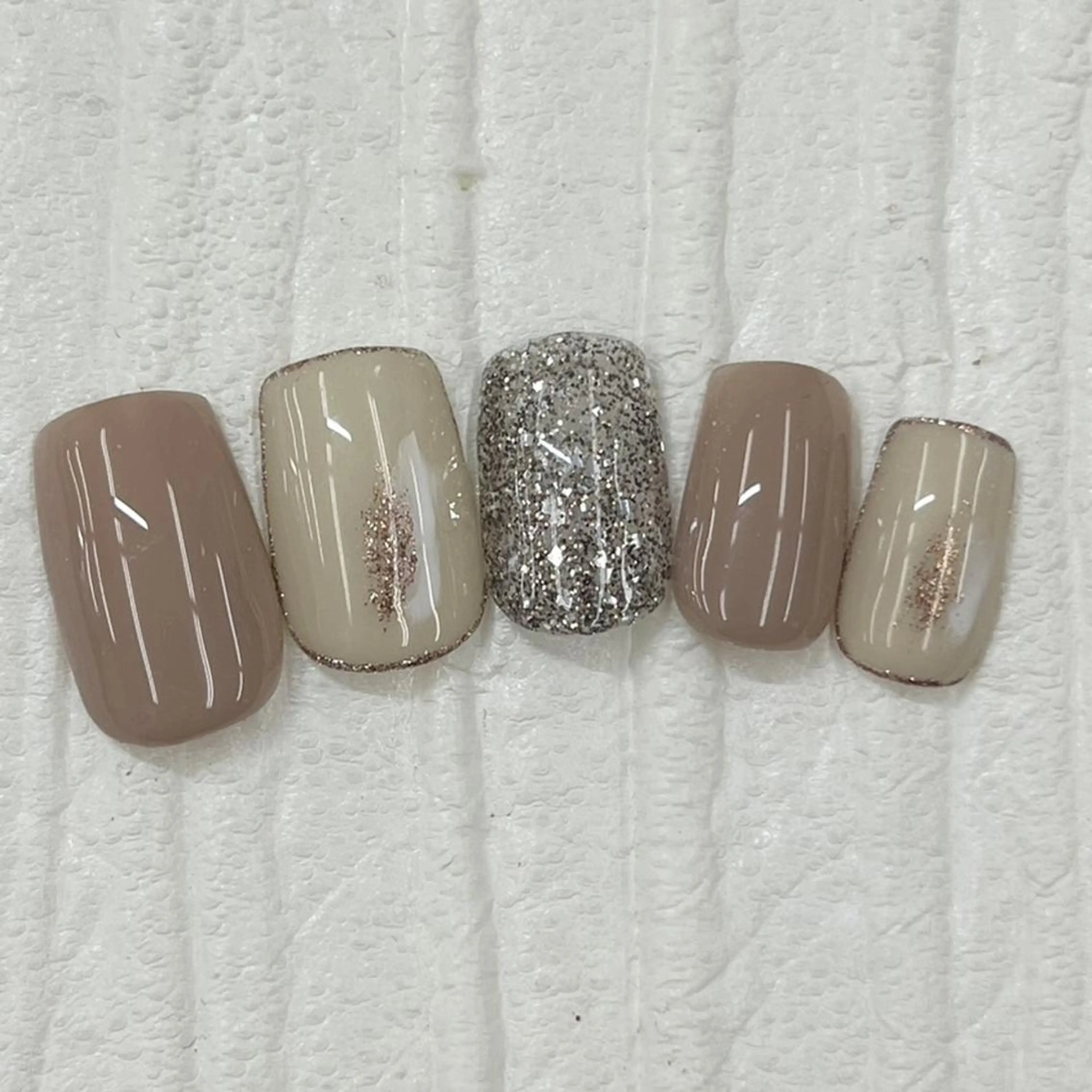 ネイル Nail salon Honey Beeのネイルデザイン
