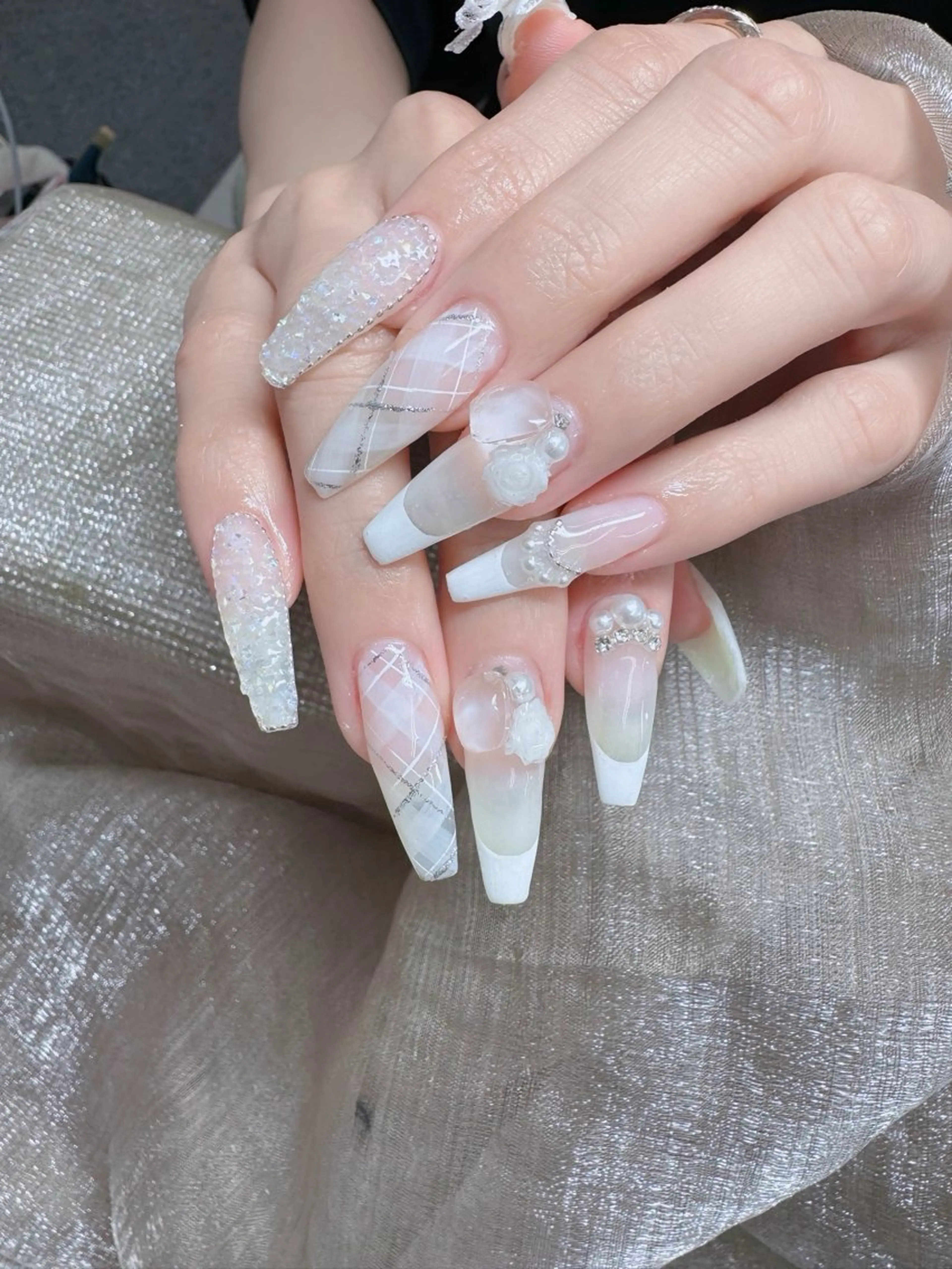ネイル フレンチネイル ジェルネイル ガラスフレンチ ハロウィン ハート H.baby Nail Salonのネイルデザイン
