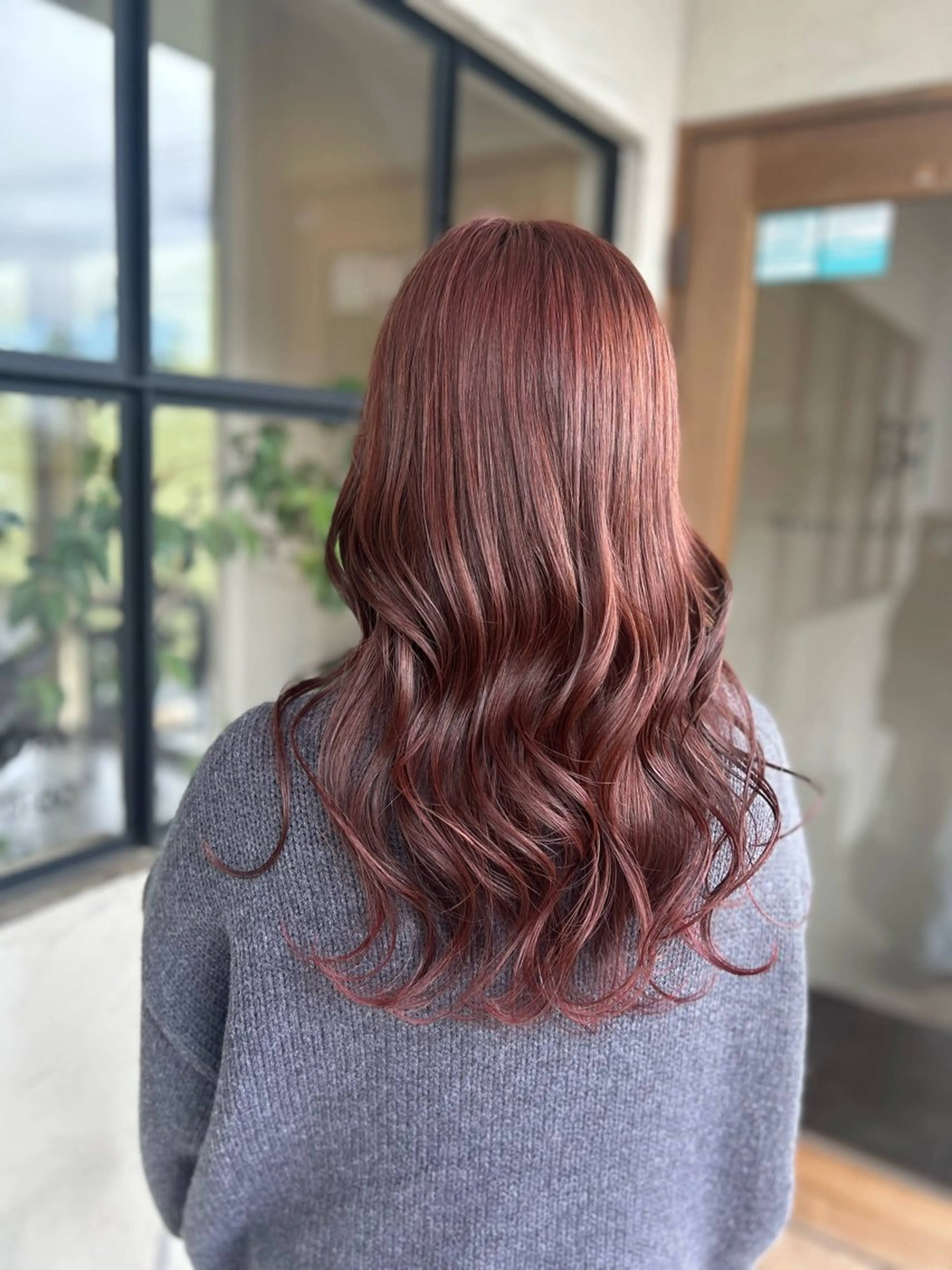 ロング カラー ブリーチ ブラウンカラー ダブルカラー ブリーチなしカラー ピンクカラー ヘアカラー トリートメント 井上 花音のヘアスタイル