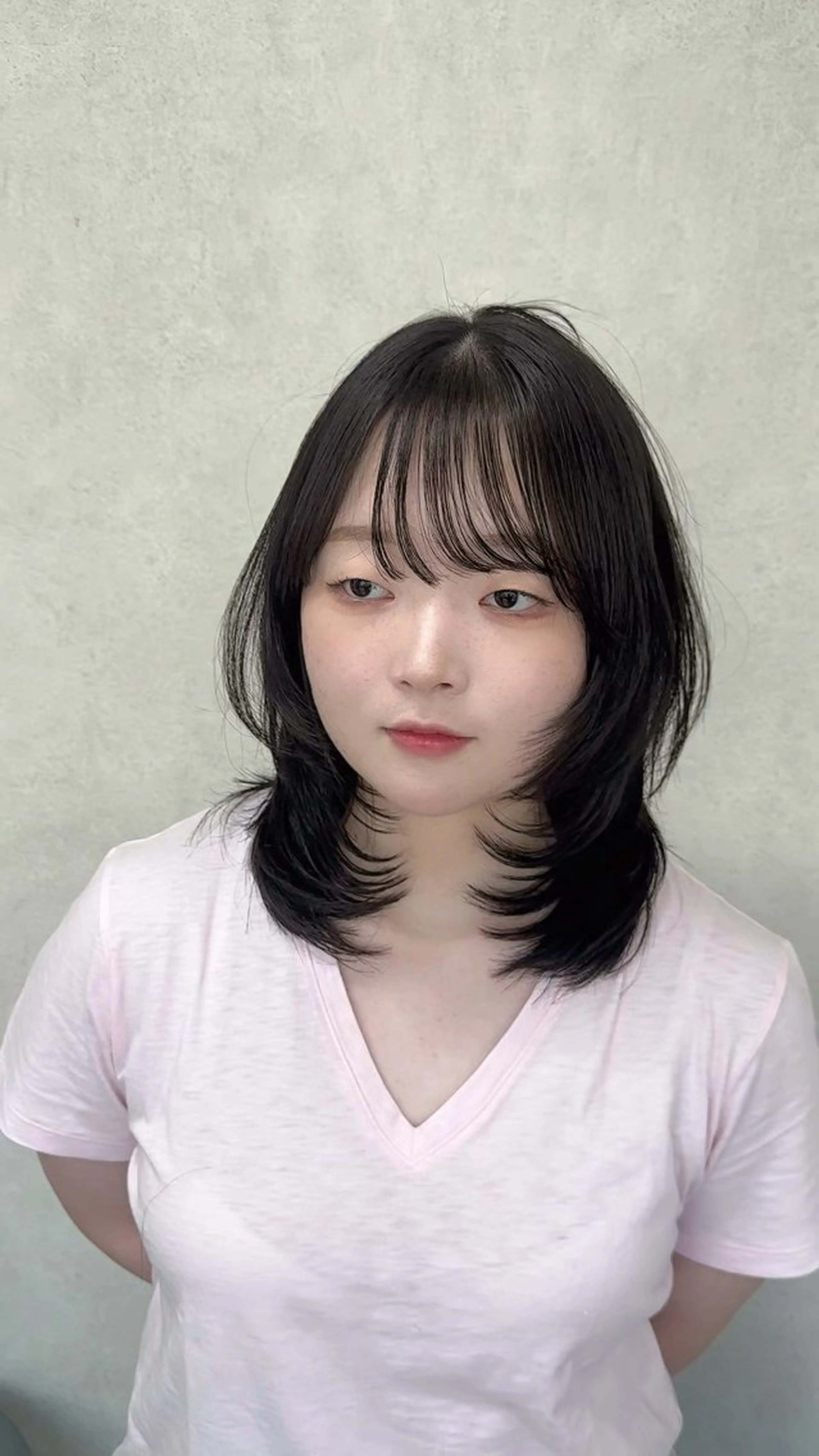 ミディアム カラー ミディアムパーマ ブリーチ ケアカラー ブリーチなしカラー 髪質改善 カット ヘアカラー トリートメント ヘアセット 韓国風レイヤーカラー ライムのヘアスタイル