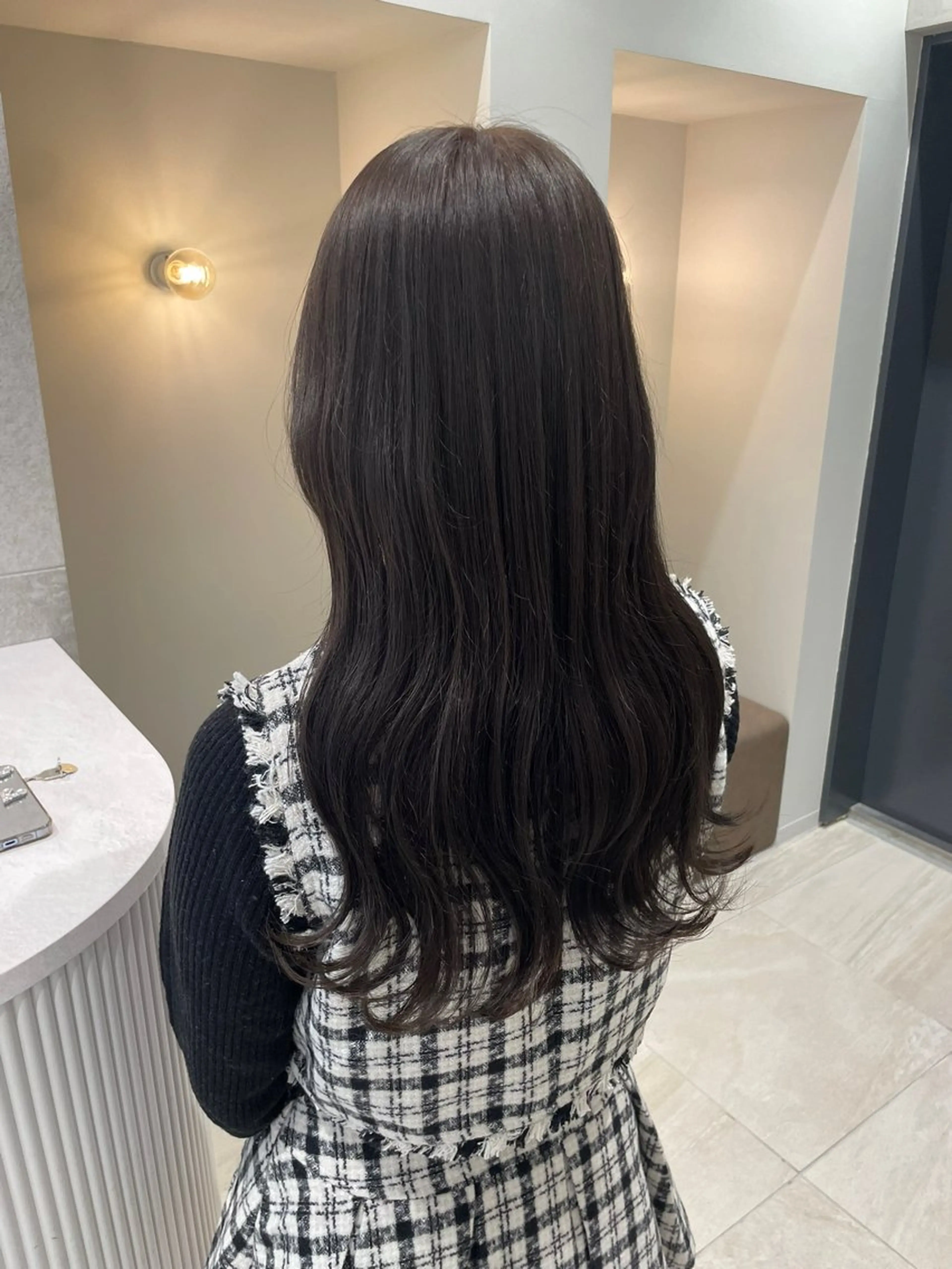 セミロング カラー ダークグレー ヘアカラー 女性リピ90%🍨 🩷佐藤みずきのヘアスタイル