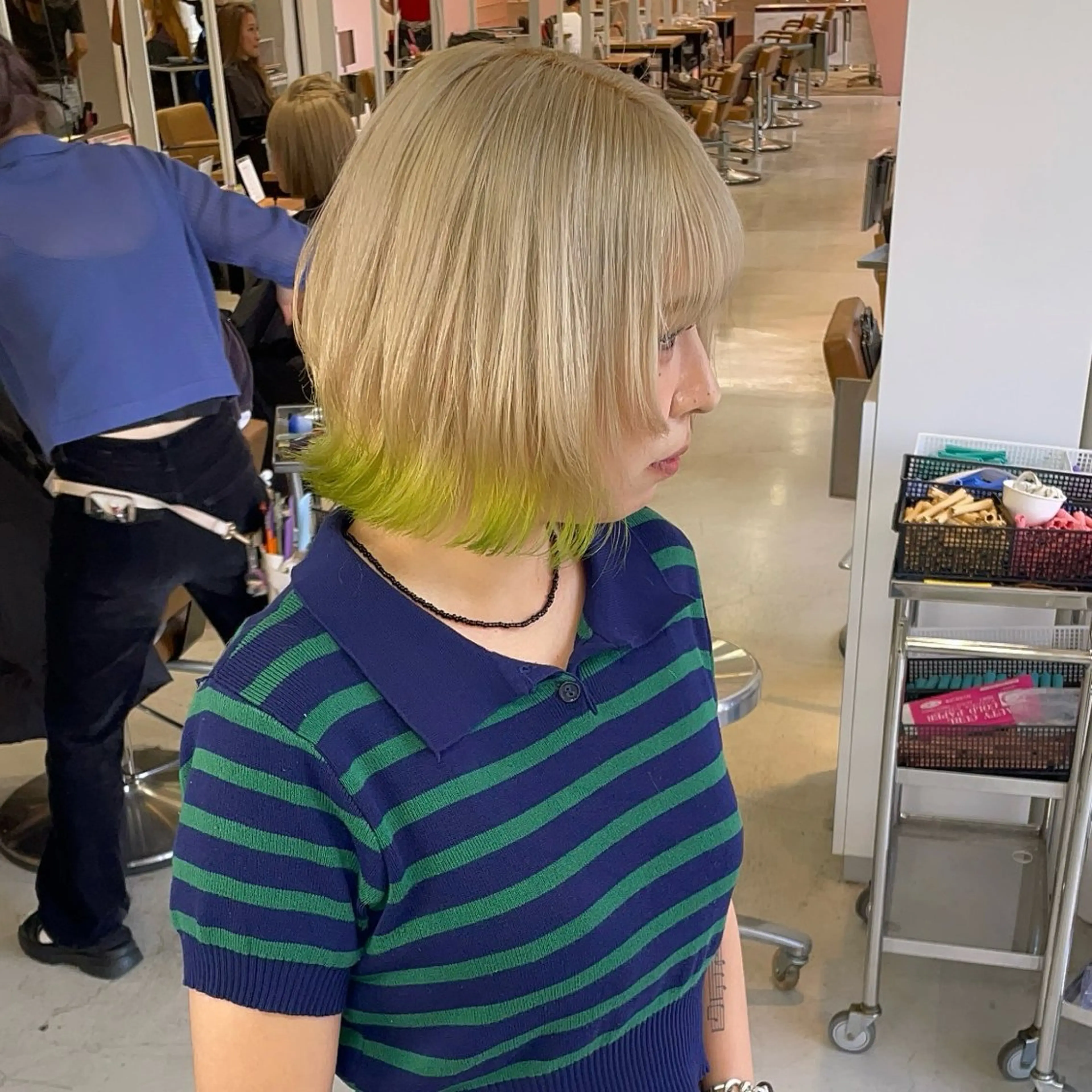 ショート 派手髪支持率No1 Eisukeのヘアスタイル