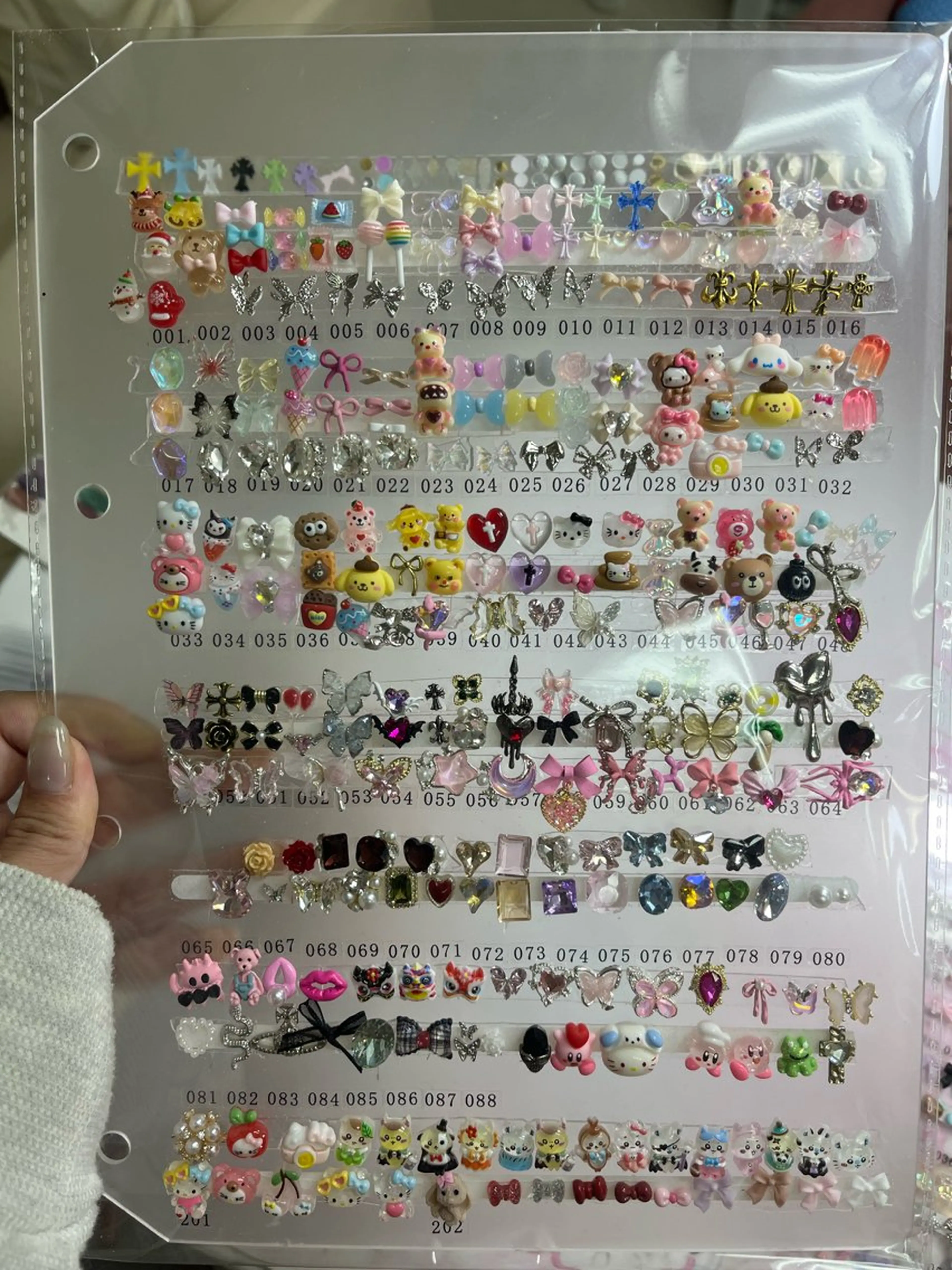 ネイル ハンドネイル ハンドケア ongles chicのネイルデザイン
