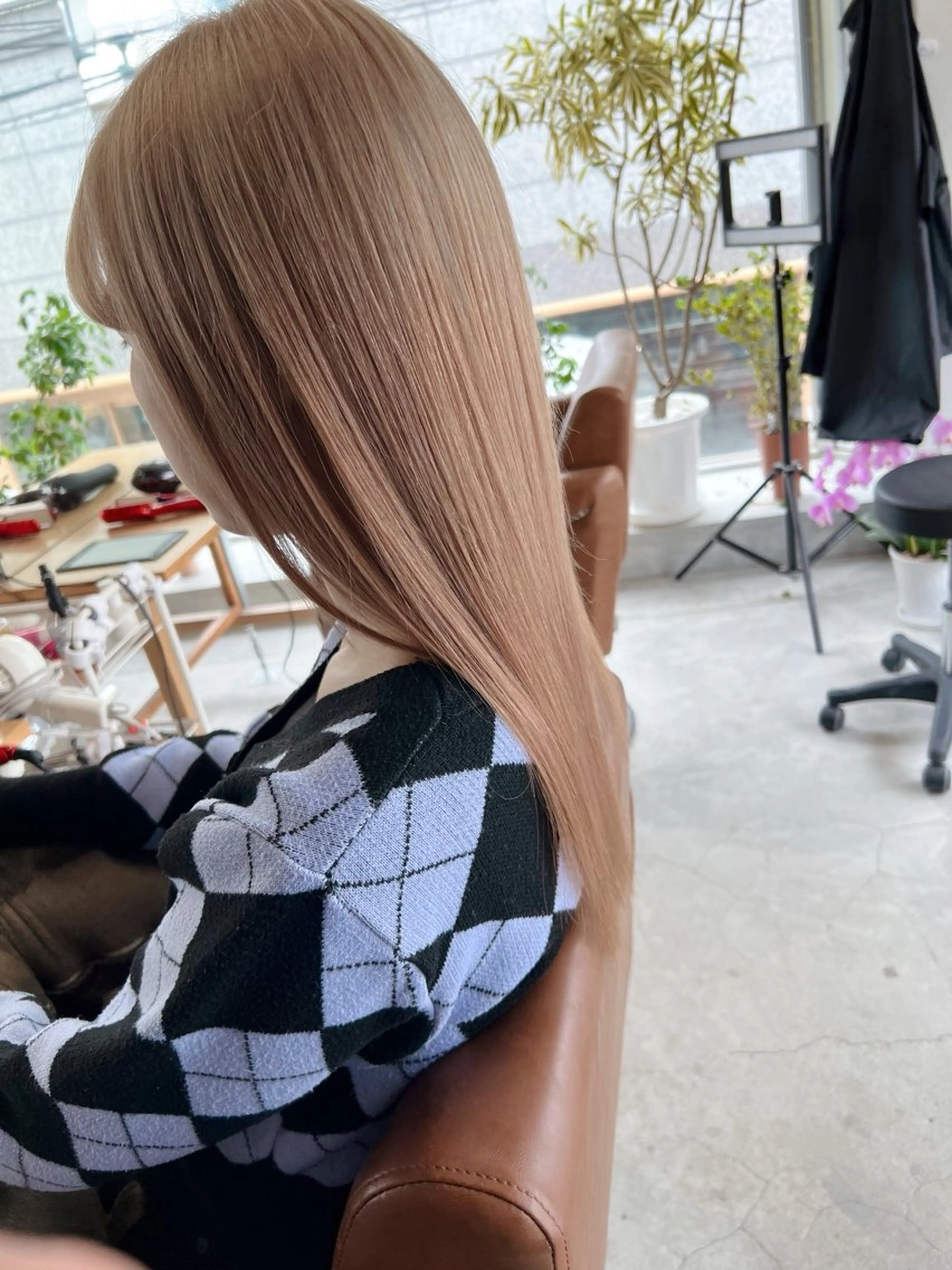 セミロング ヘアカラー トリートメント 髪質改善美髪特化 ルイス奈良のヘアスタイル