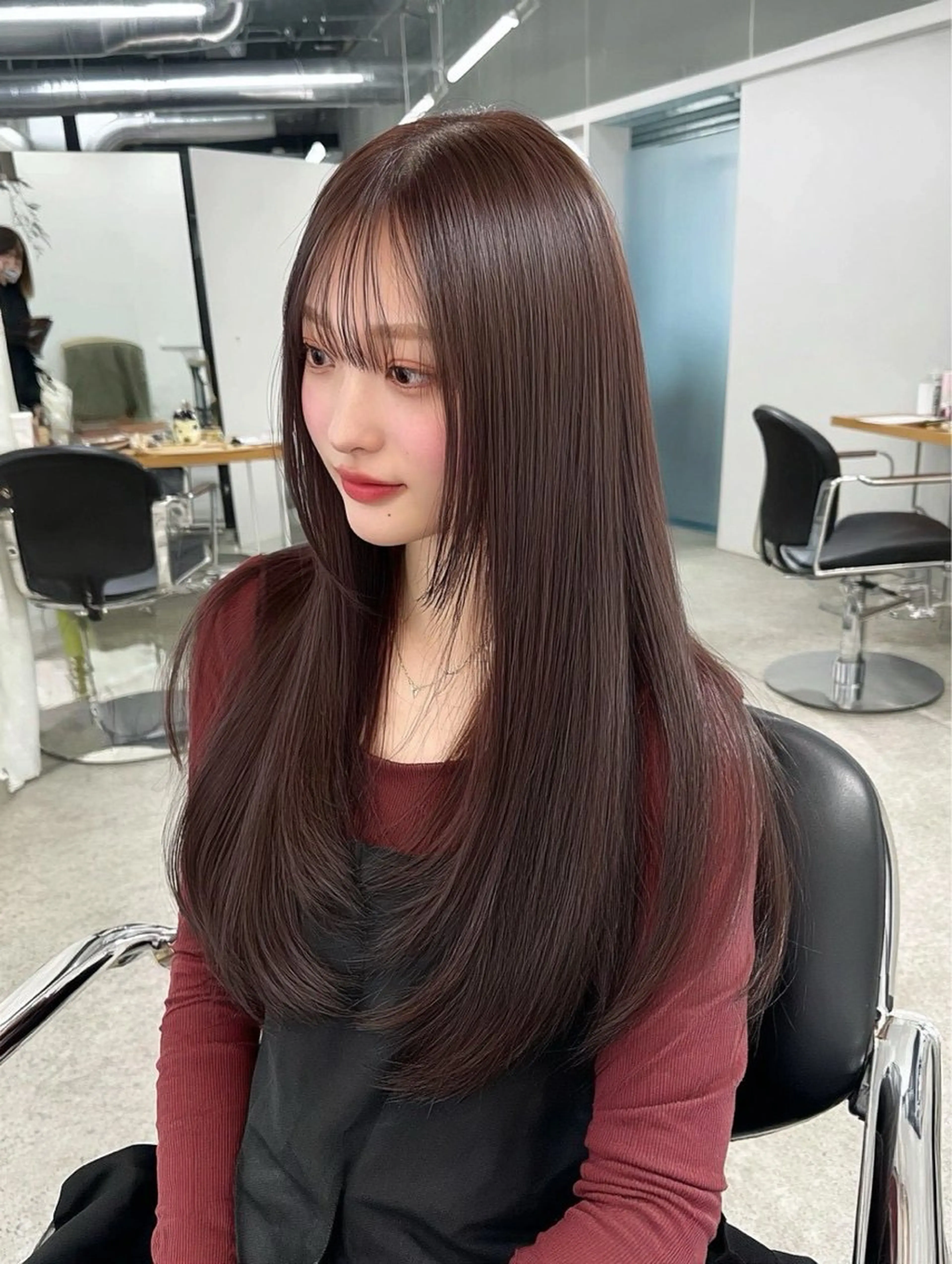 ロング カット ヘアカラー 越川 友美子のヘアスタイル