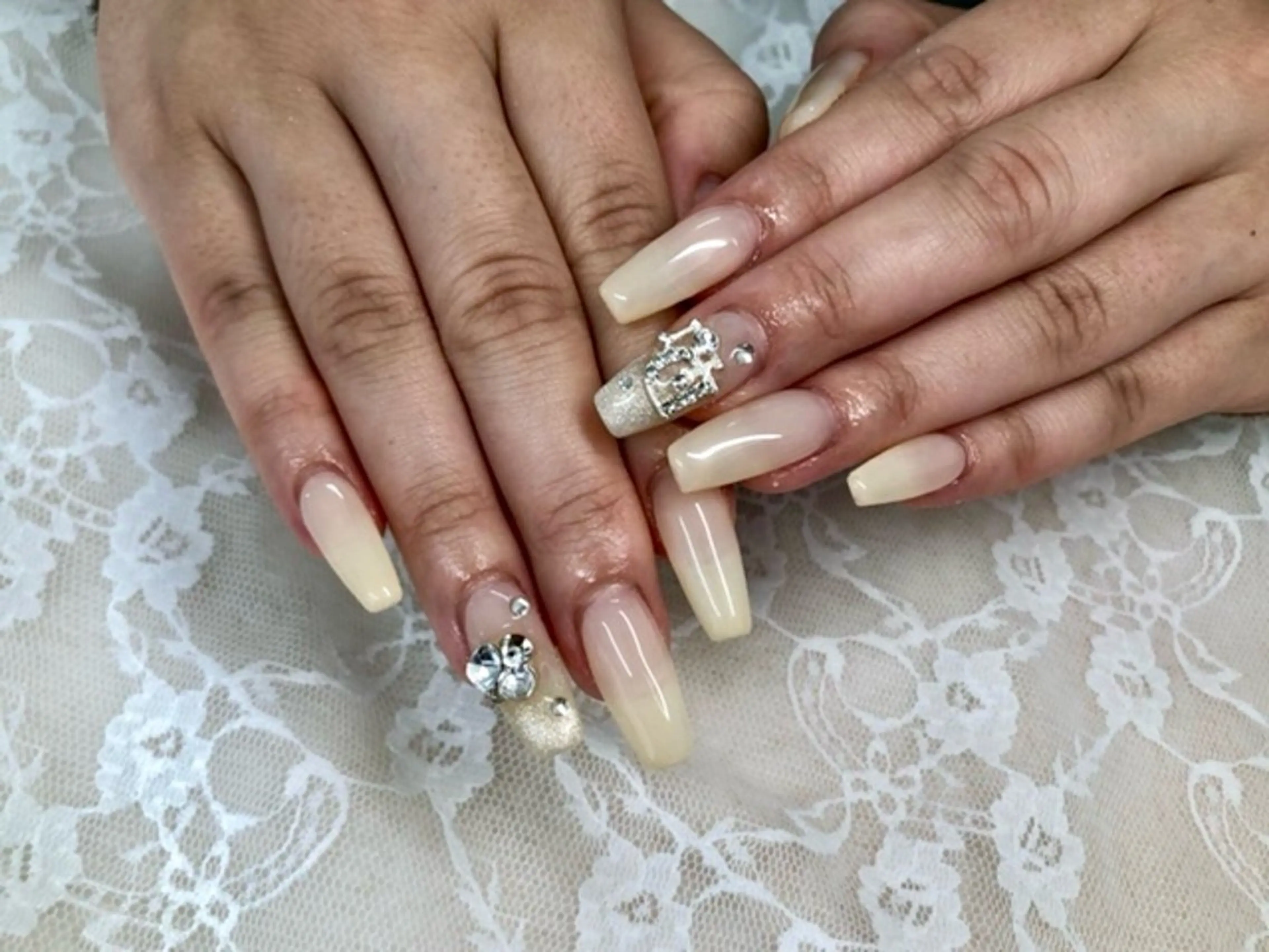 ネイル 長さ出し ハンドネイル ハンドケア 心斎橋Salon Epokkuのネイルデザイン