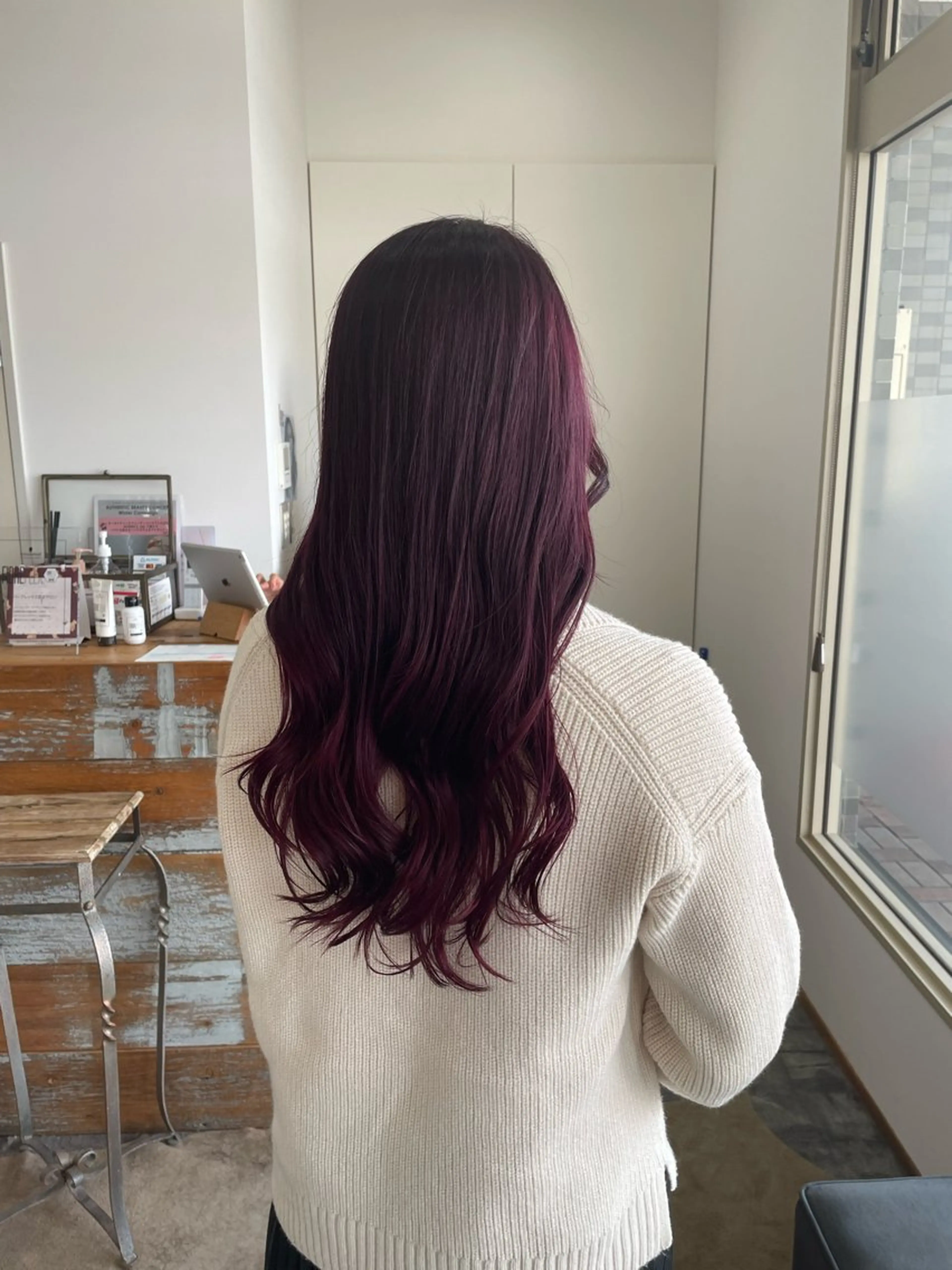 ロング カラー ende. ハルタのヘアスタイル