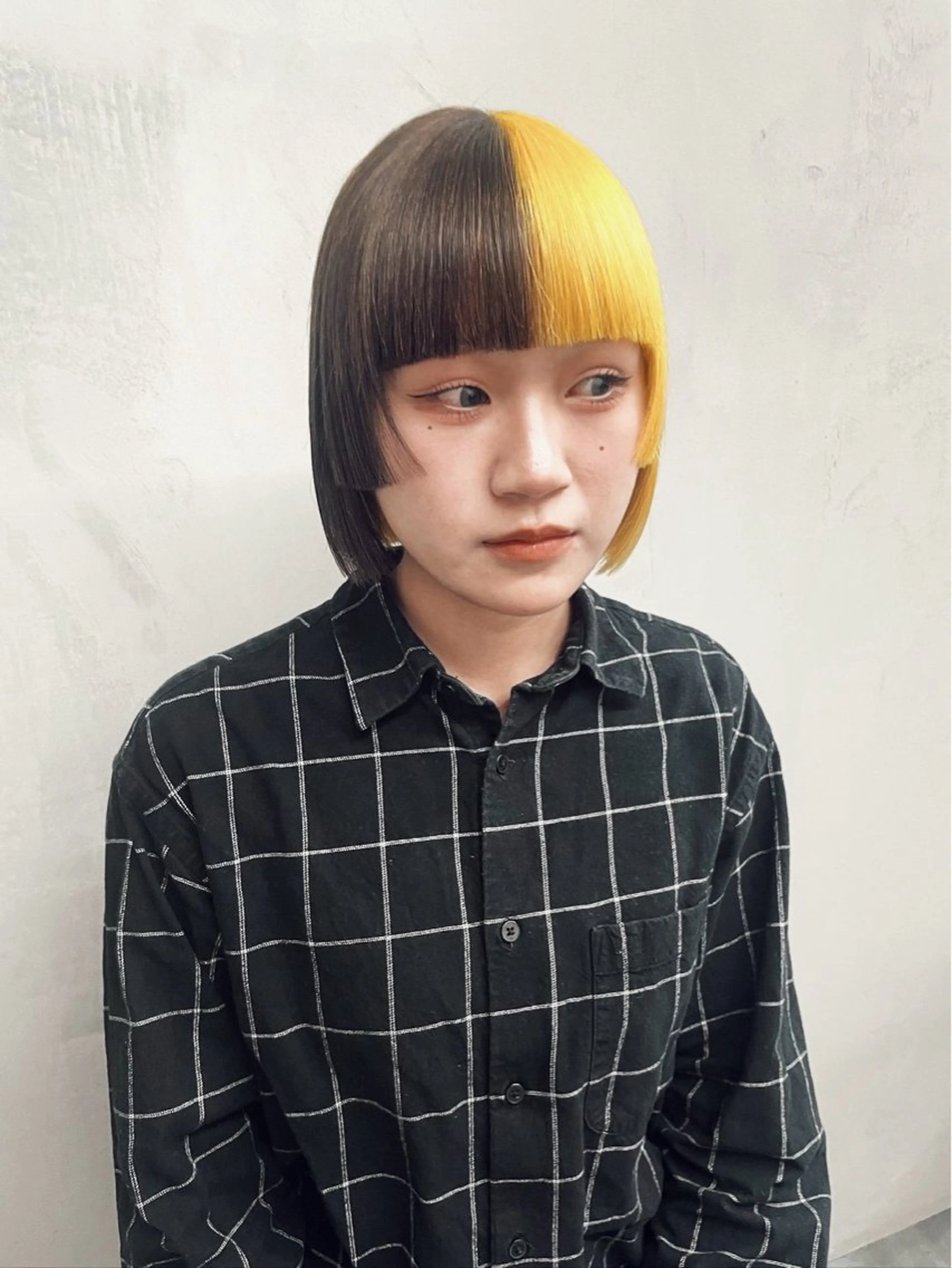 ショート カラー toyohara momokaのヘアスタイル