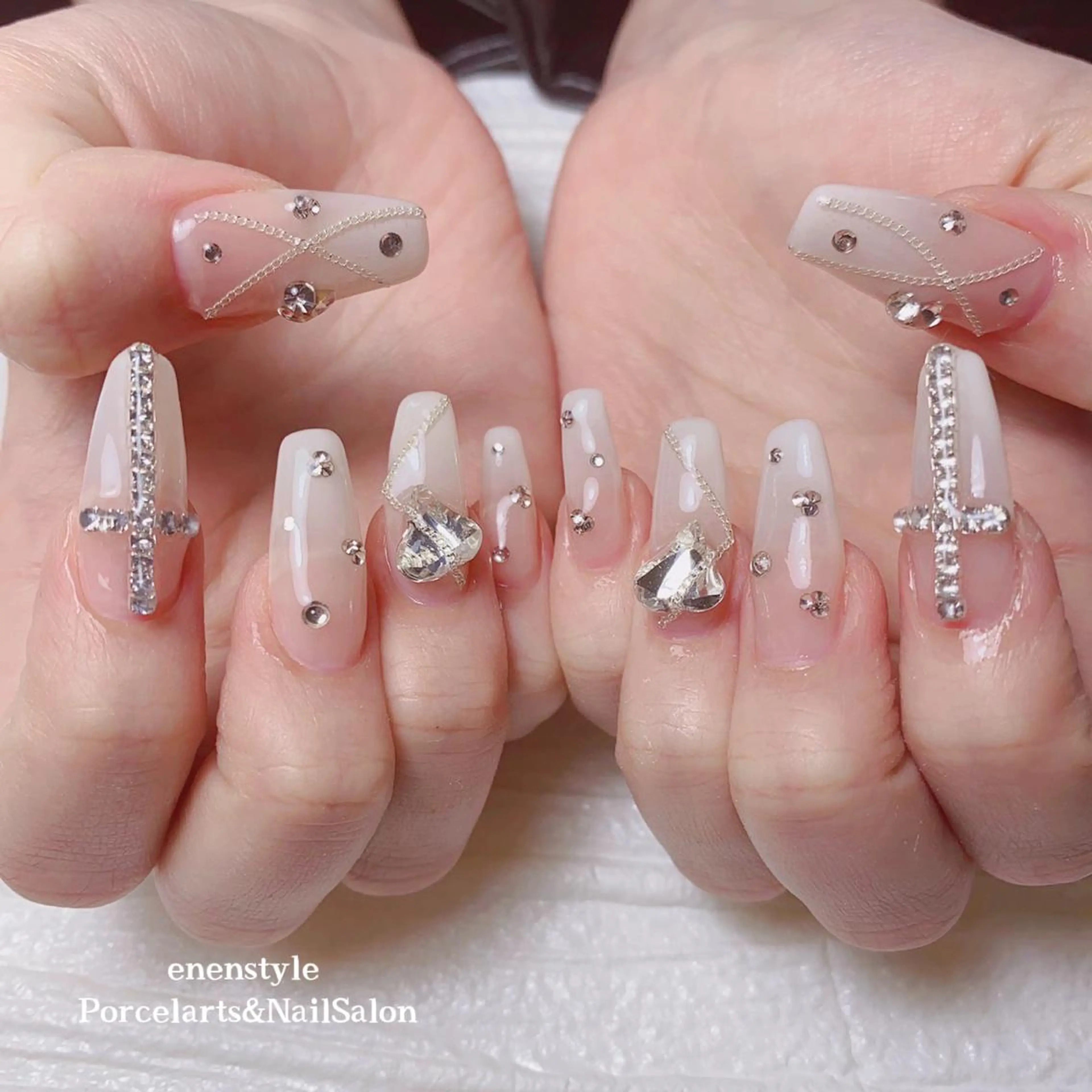 ミディアム ネイル 👑enen style👑のネイルデザイン