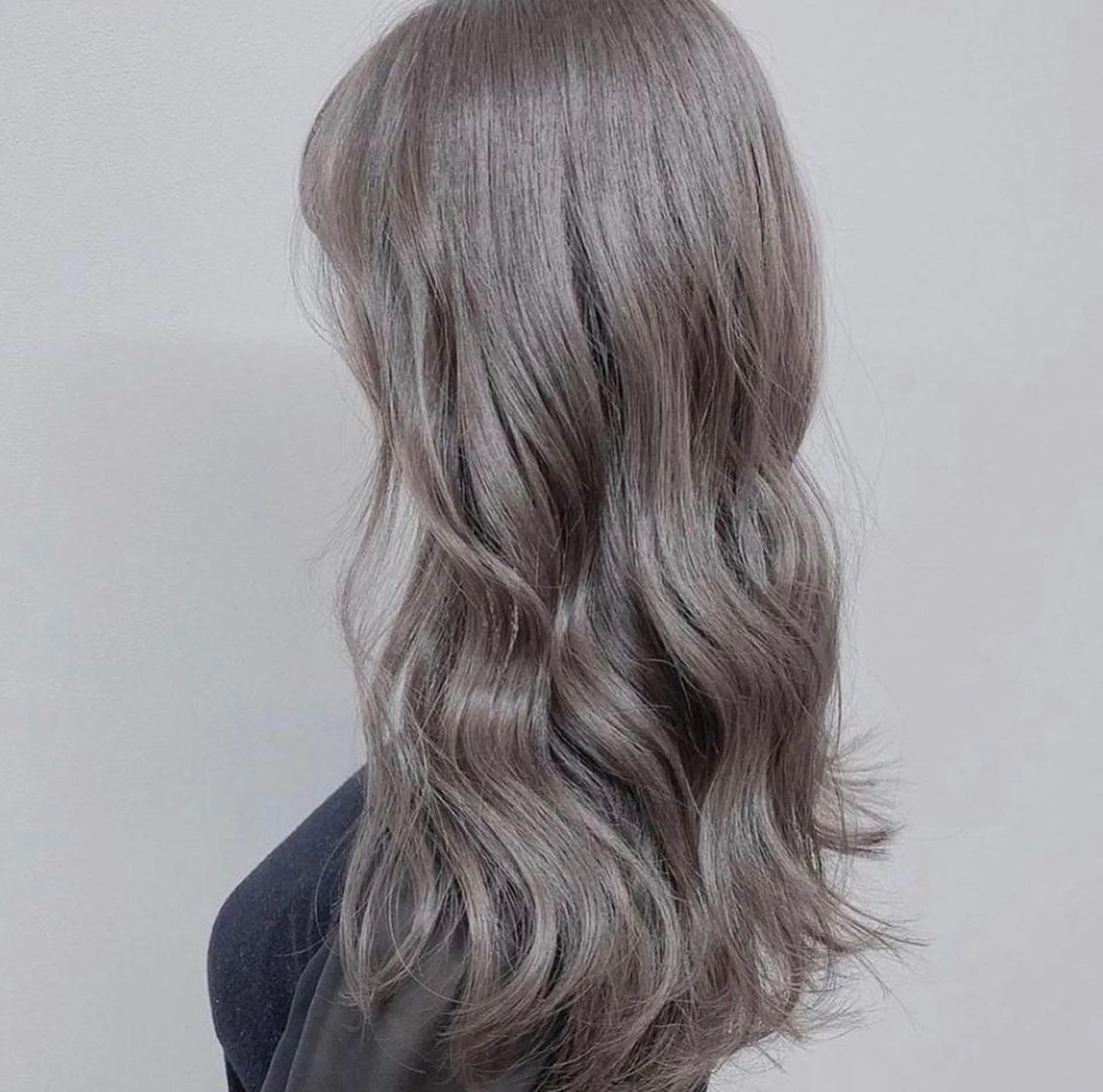 ミディアム ♡透け感カラー 大賀哲平♡のヘアスタイル