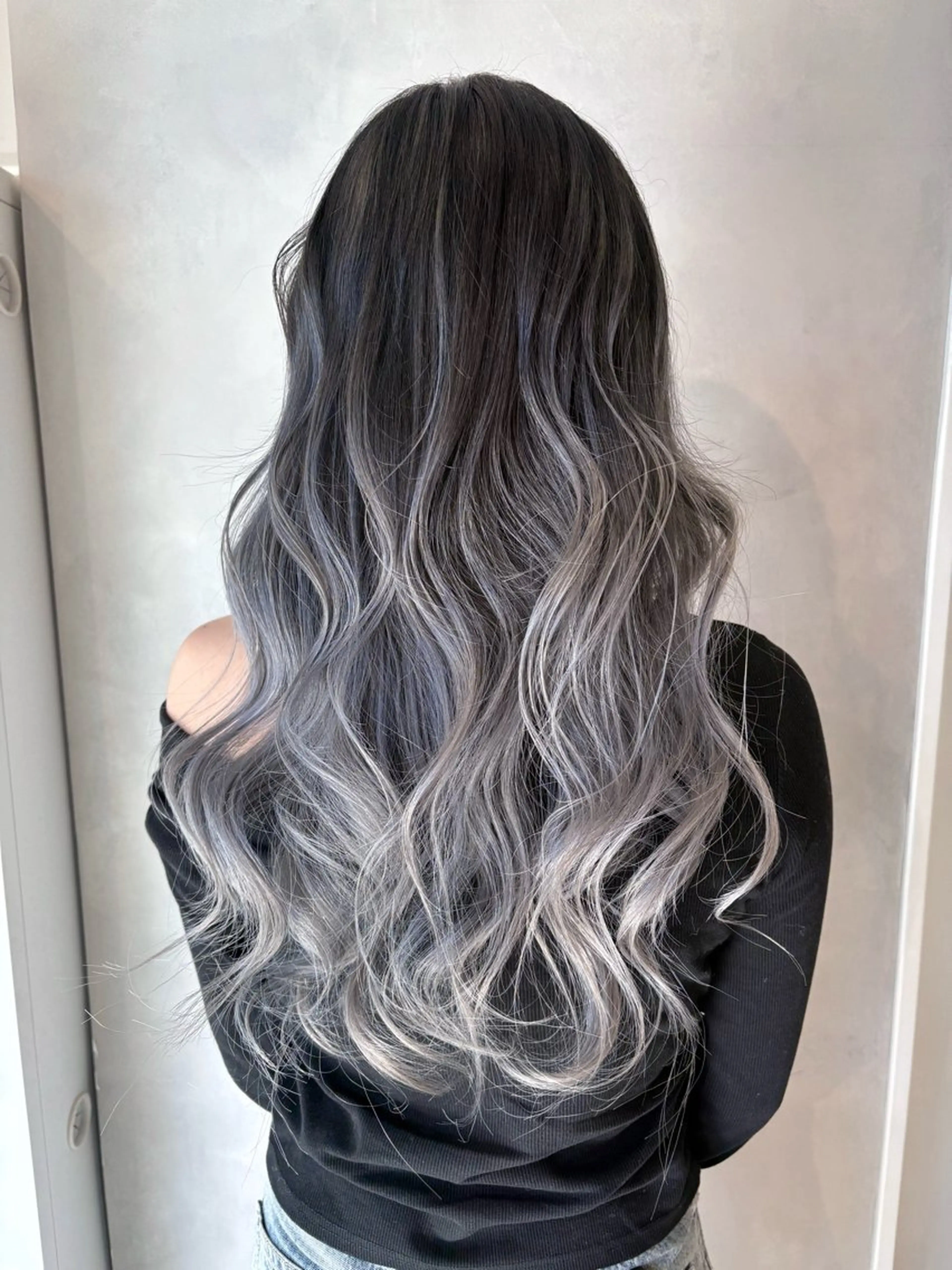 ロング レイヤーカット 渋谷ハイトーン/ デザインカラー阿部のヘアスタイル