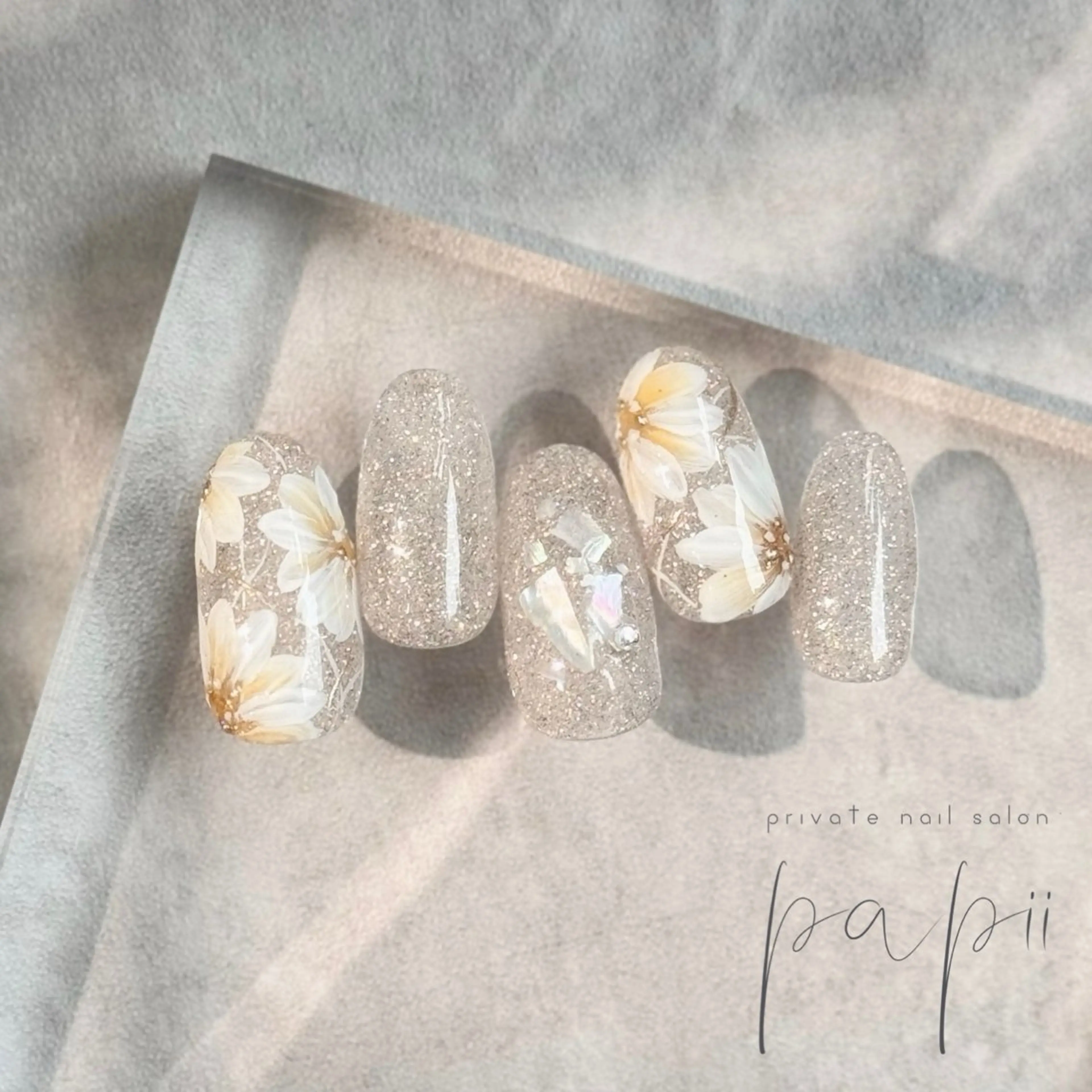 ネイル フラワーネイル キラキラネイル マグネットネイル ワンカラーネイル シンプルネイル ハンドネイル papii☆ kurodaのネイルデザイン