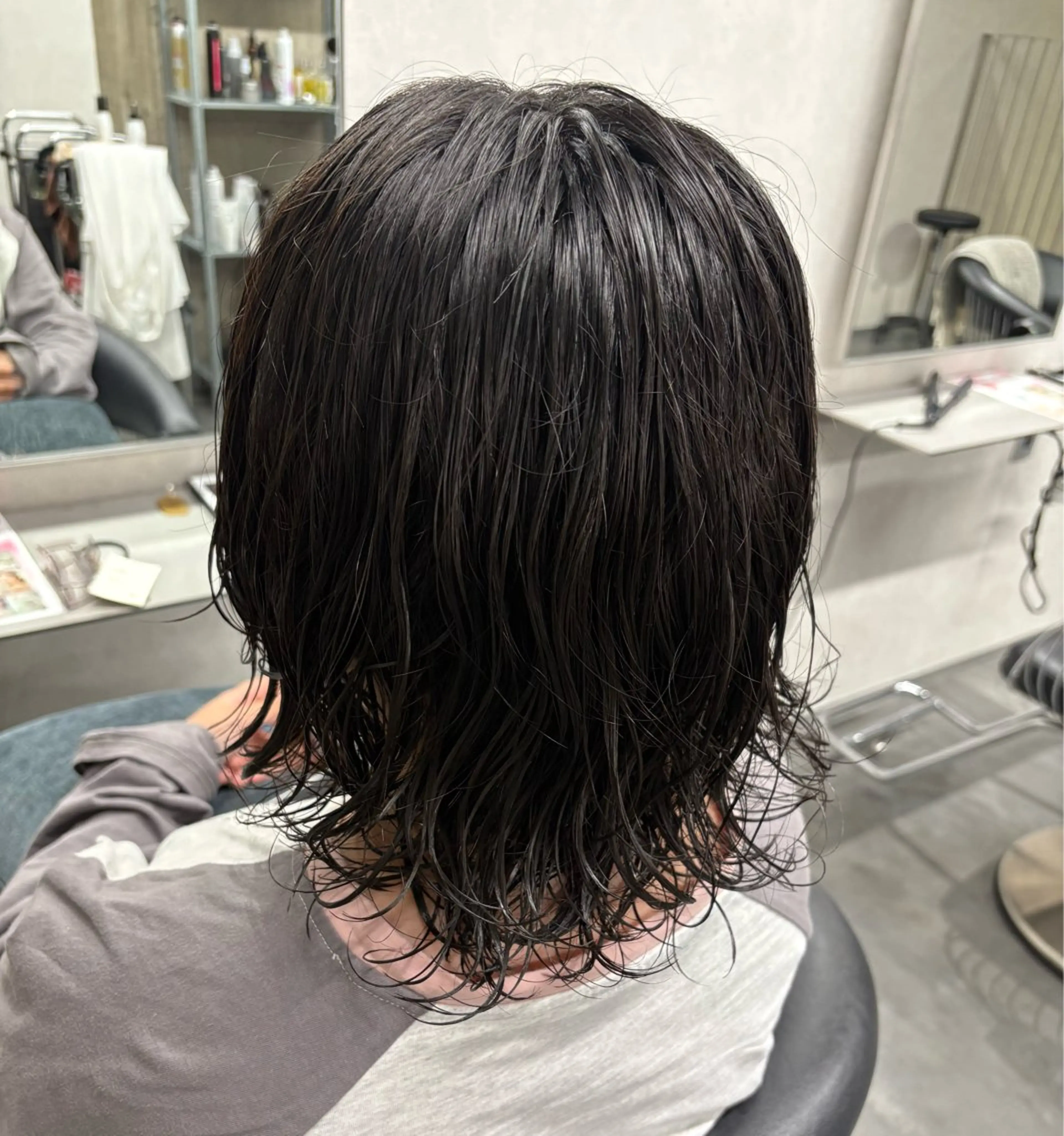 パーマ 中川 穂乃果のヘアスタイル