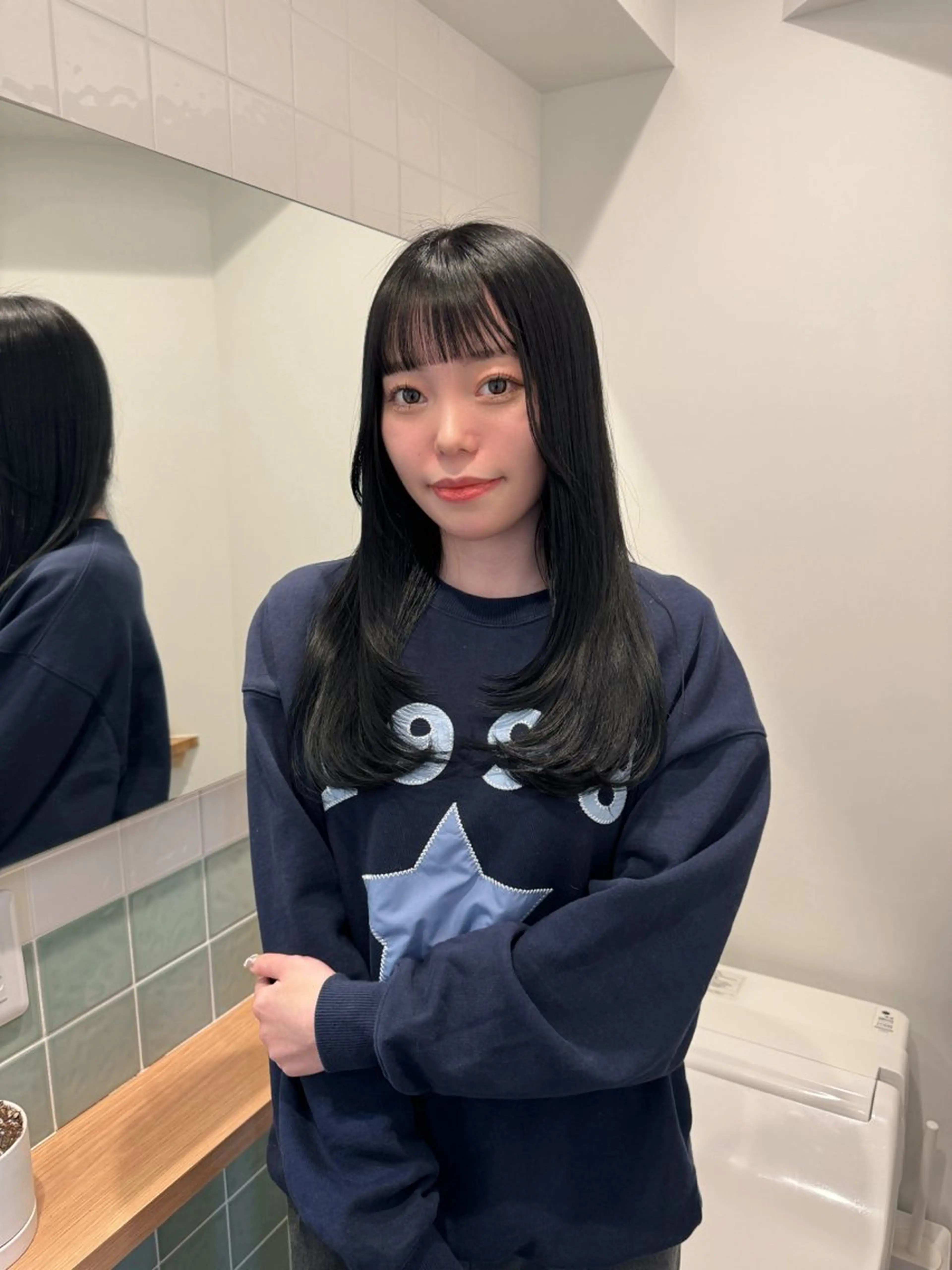 セミロング 切りっぱなしボブ レイヤー/縮毛矯正のヘアスタイル