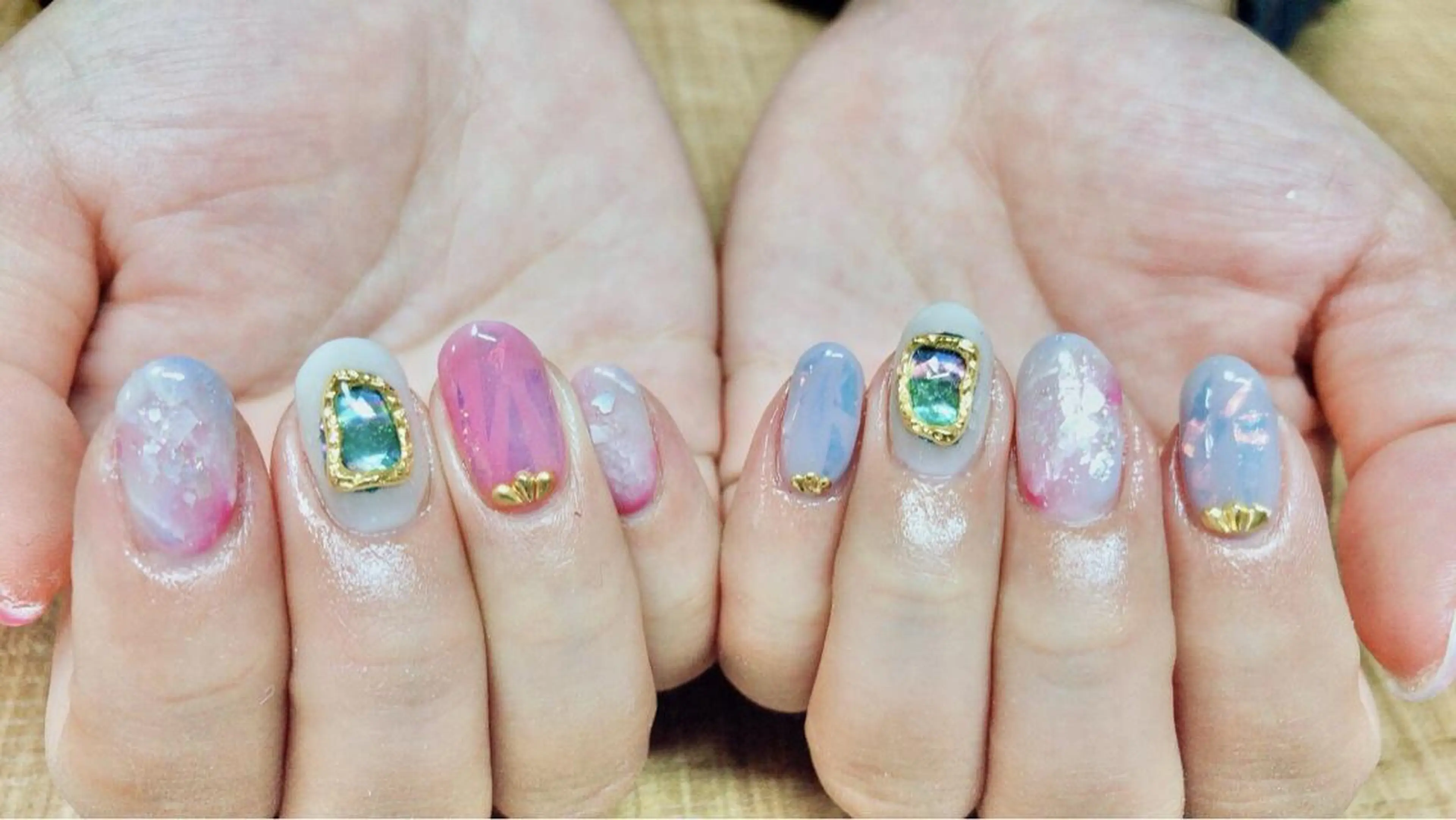 ネイル 安藤 Charlotteのネイルデザイン