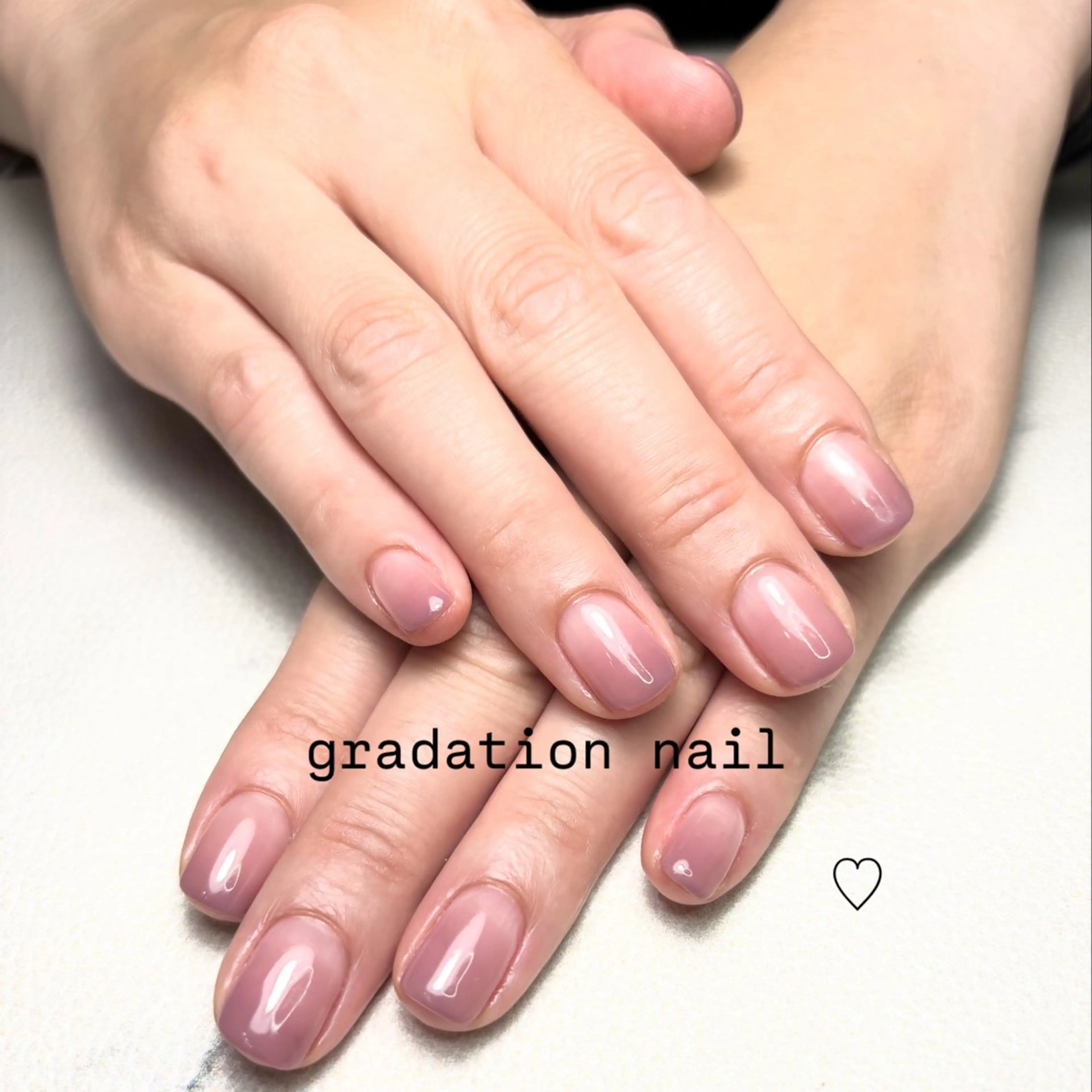 ネイル グラデーション オフィスネイル BellaLuna 武藤美里のネイルデザイン