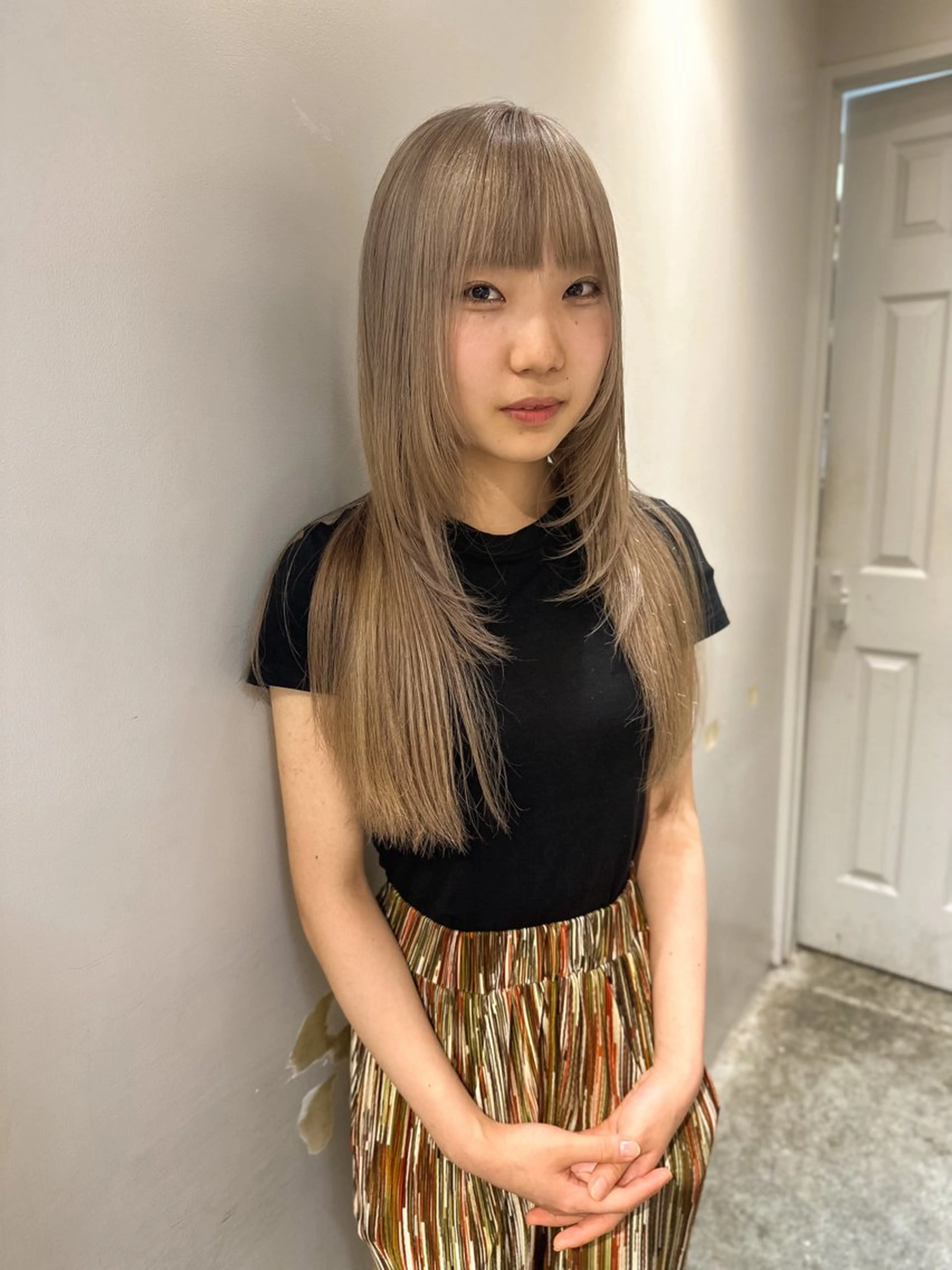 ミディアム カラー ベージュカラー ミルクティーベージュ ハイライト🌟/ ボブ/豊田のヘアスタイル