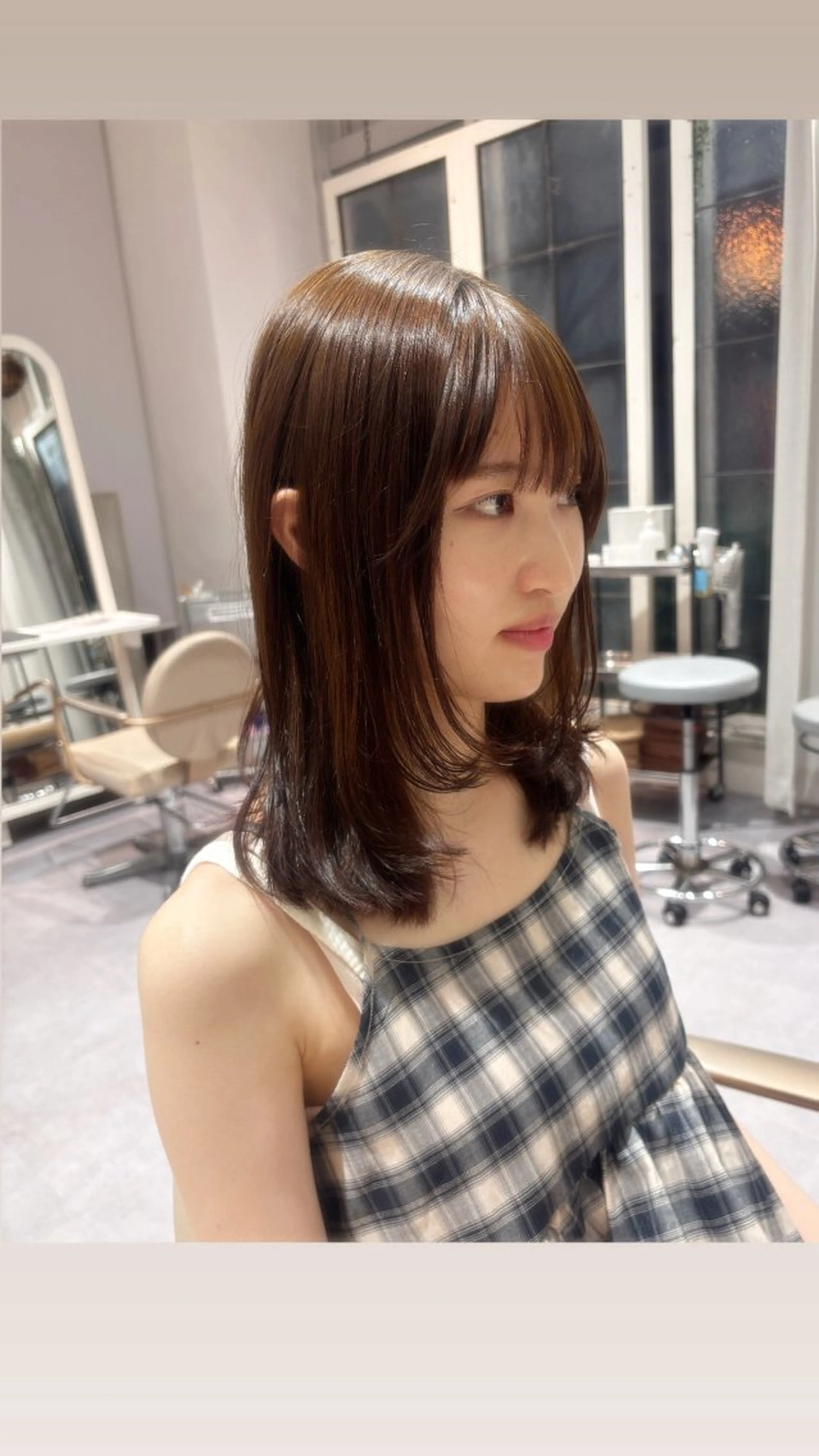 ミディアム インナーカラー∕ レイヤーカット／ねねのヘアスタイル