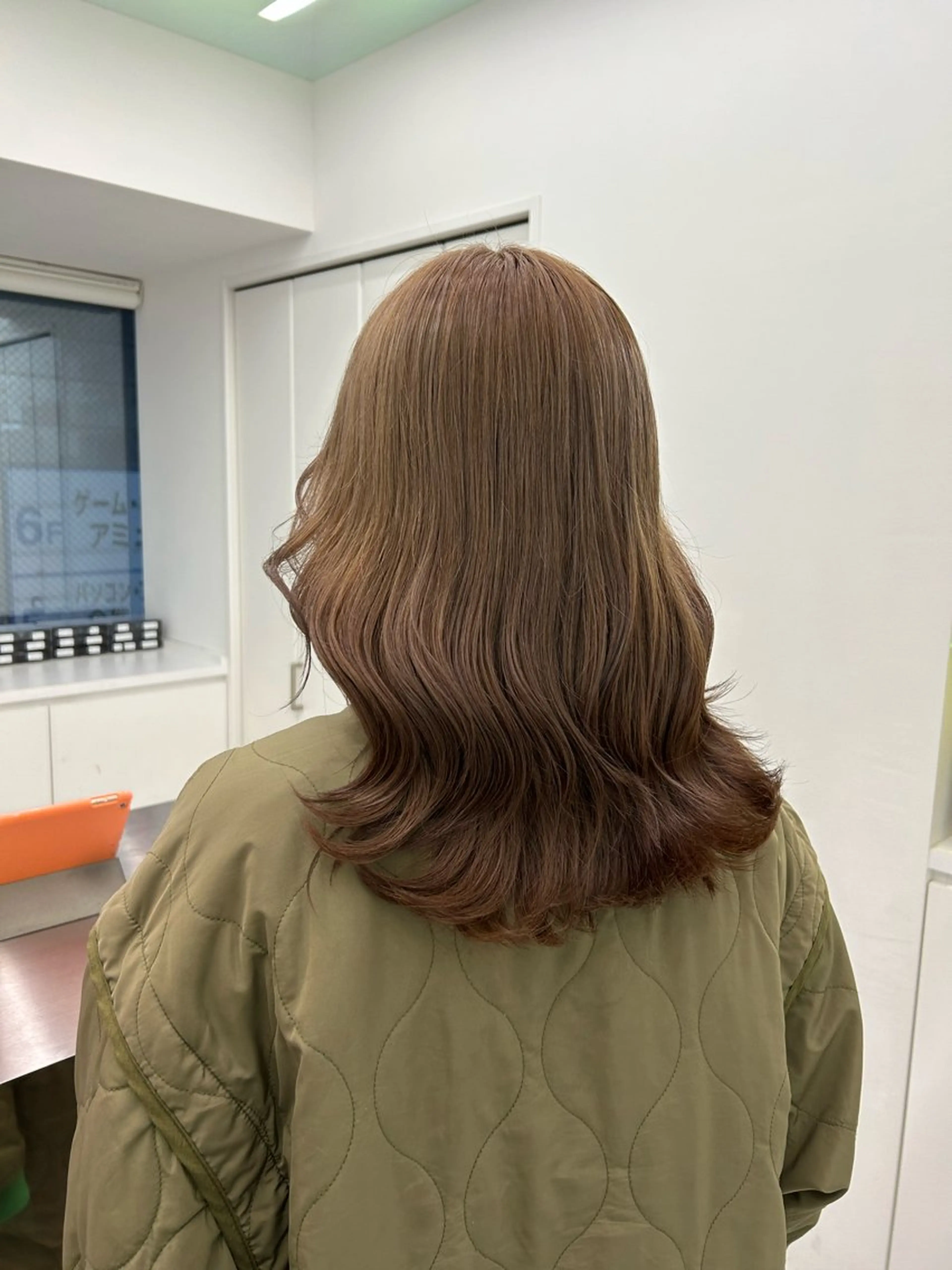 セミロング Wカラー/暖色/べ ージュりく©︎🐝のヘアスタイル