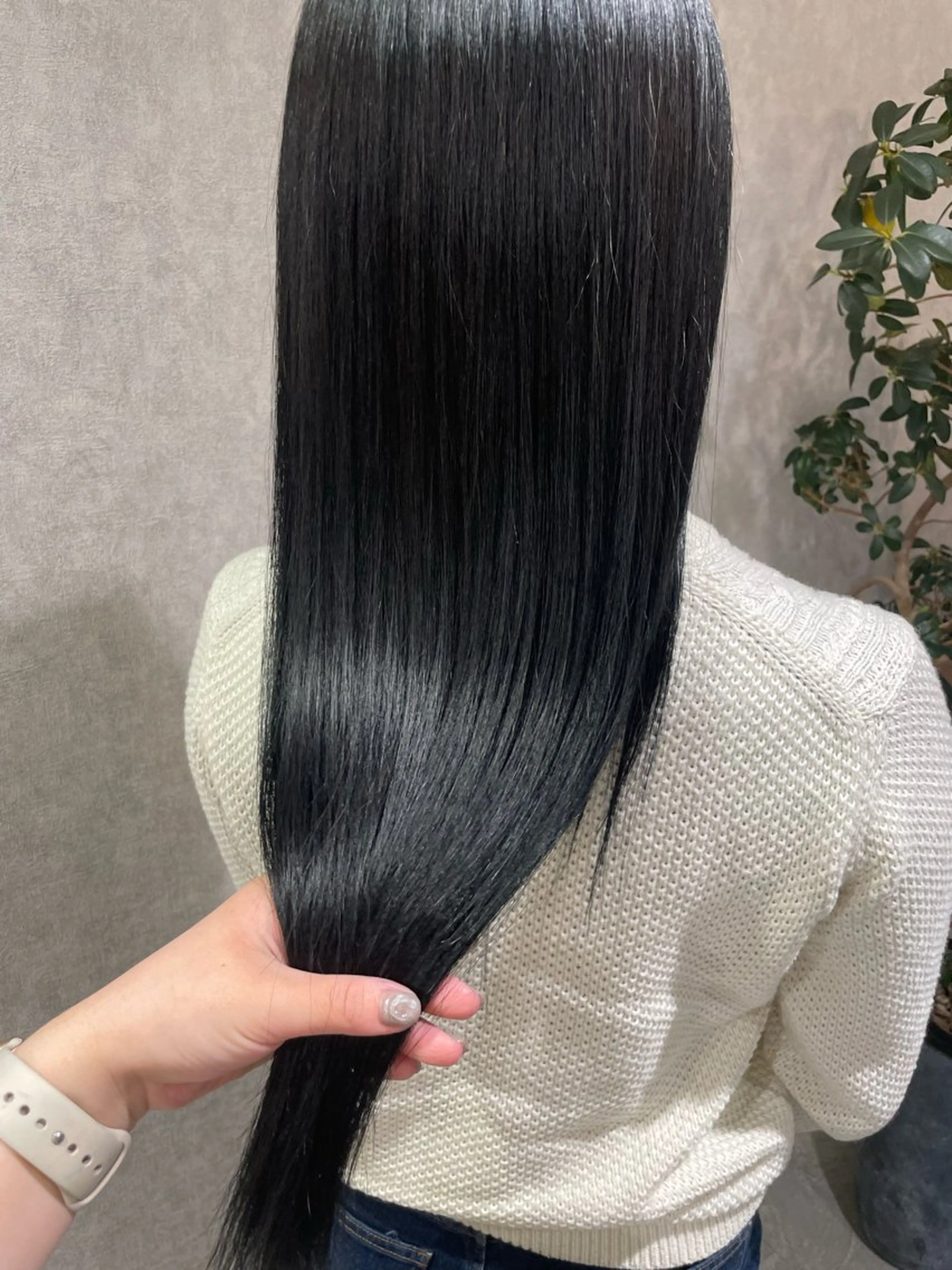 ロング カラー 黒髪 ブルーカラー ブルーブラック Novel 市川琉行のヘアスタイル