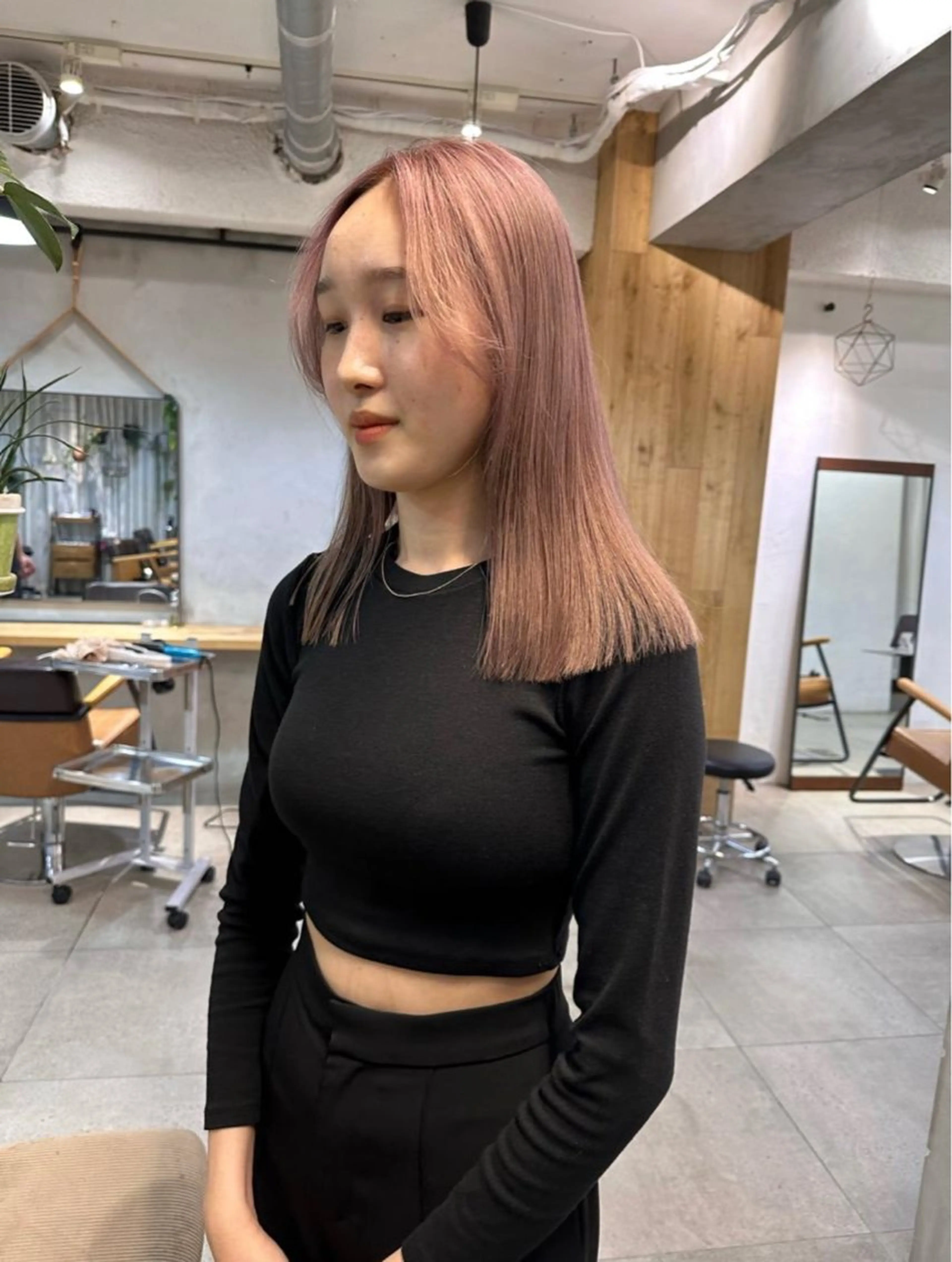 セミロング カラー ブリーチ ハイトーンカラー ブリーチなしカラー ボブ REINA☁️透明感 カラー/ぷつっと♡のヘアスタイル