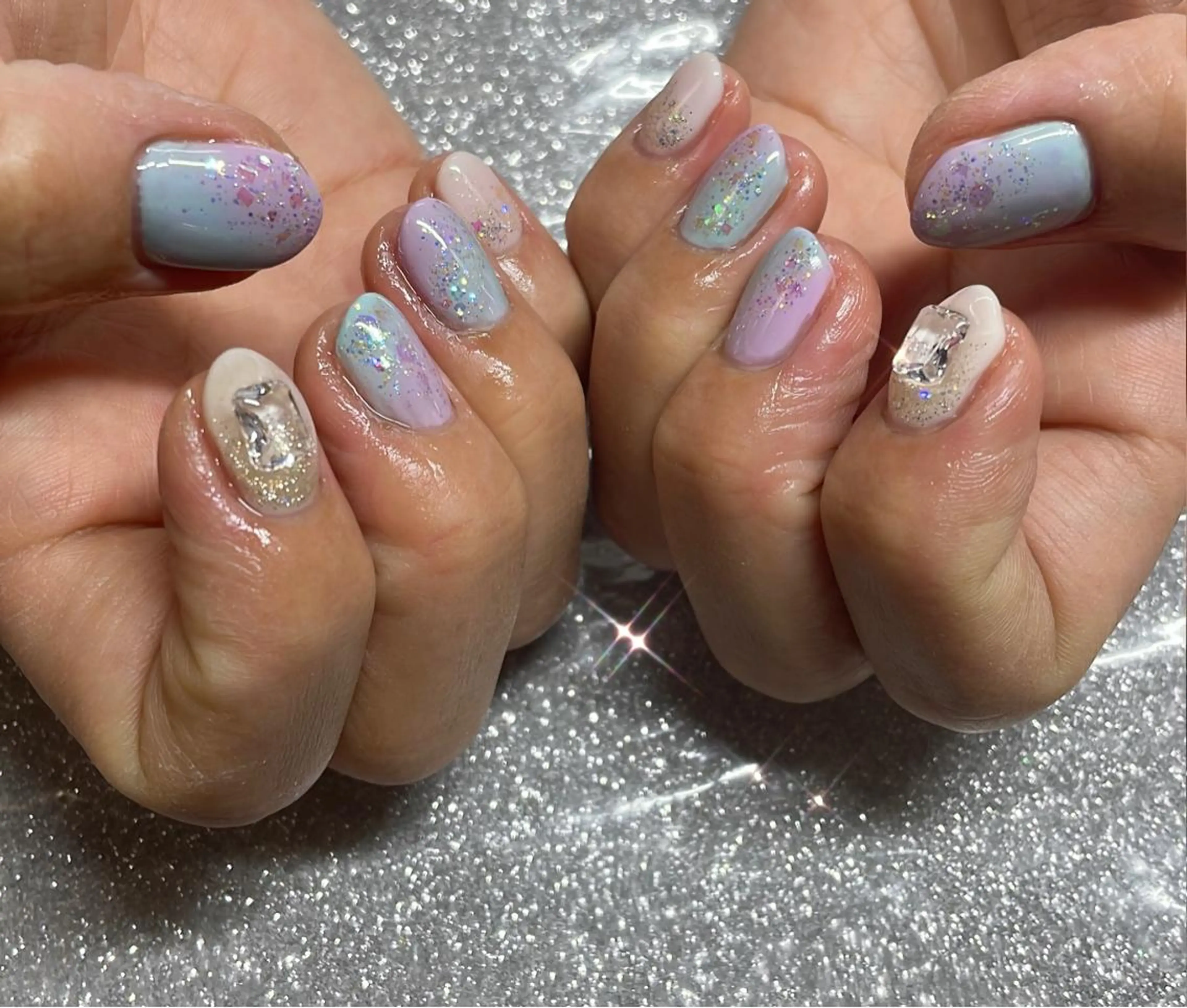 ネイル ハンドネイル VIERU 🌈🎀💖のネイルデザイン