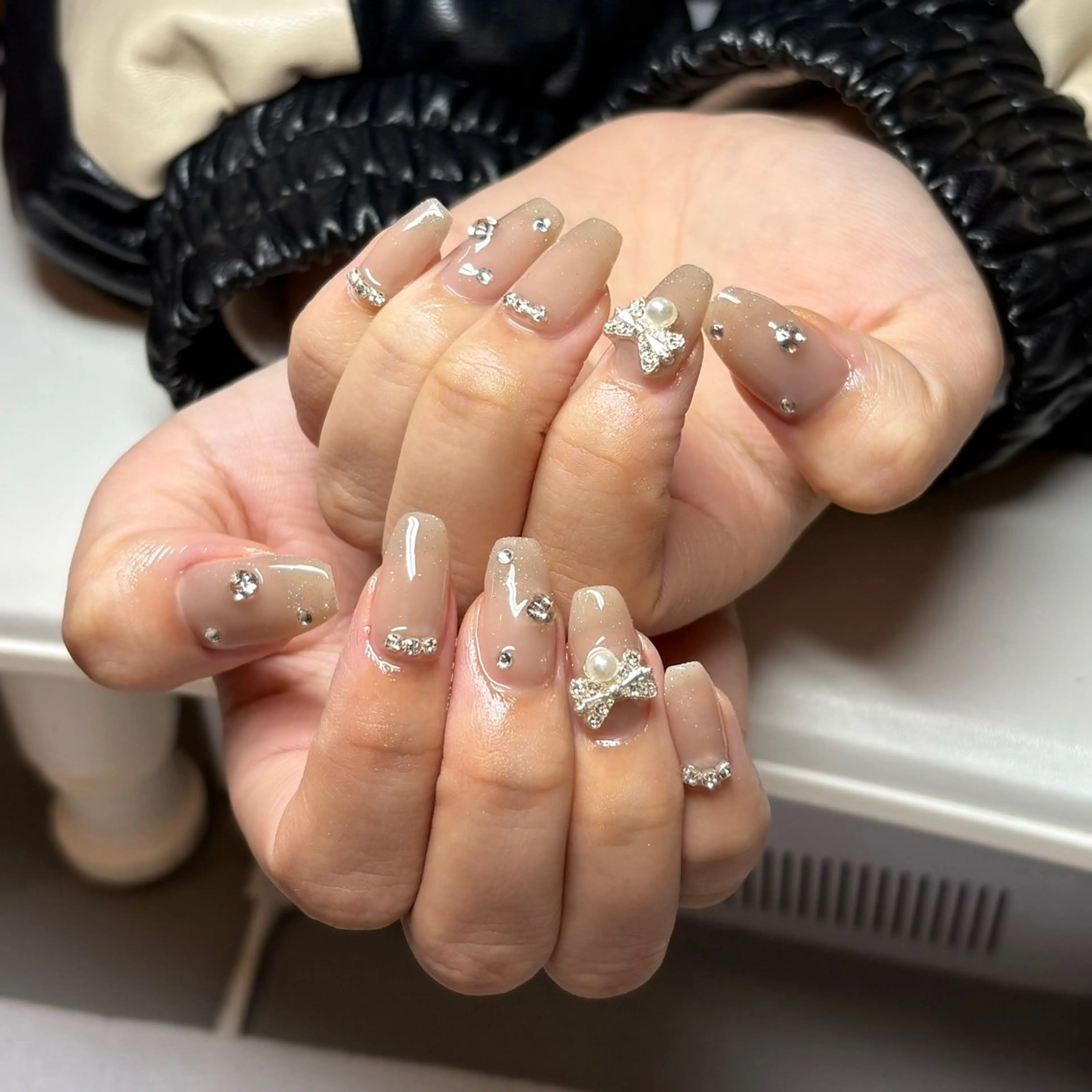 ネイル フラッシュネイル グラデーション ラメ(グリッター) ラメグラデーション ハンドネイル Lily Nailのネイルデザイン